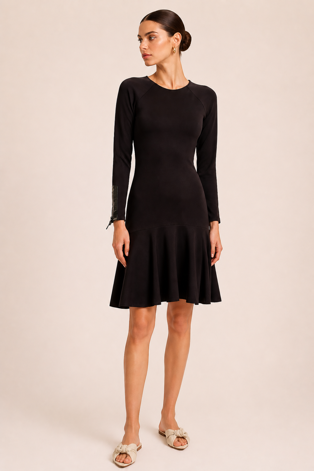 Vestido Curto Neoprene Zíper