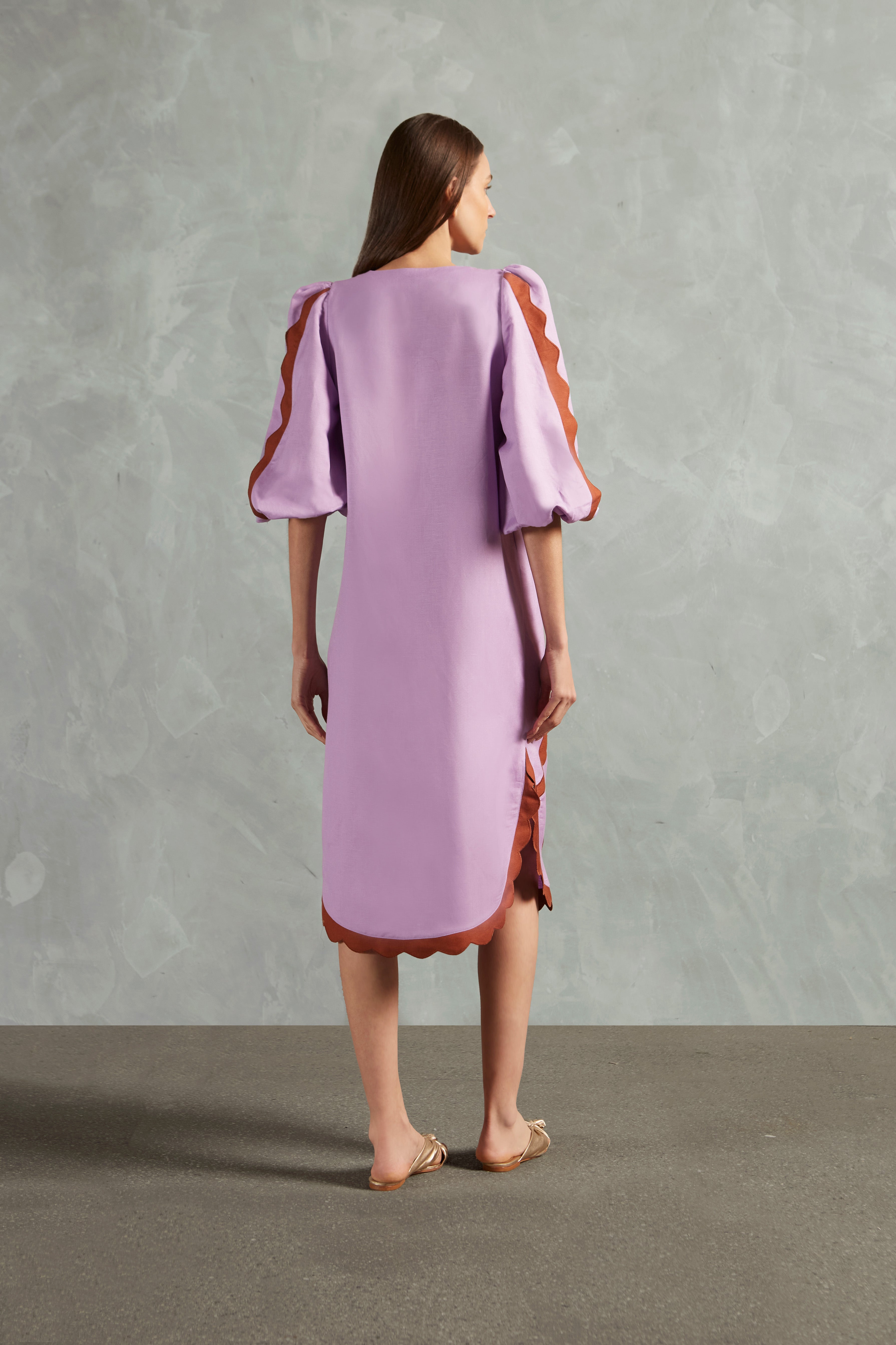 Vestido Midi Decote Quadrado Aplicações Linho