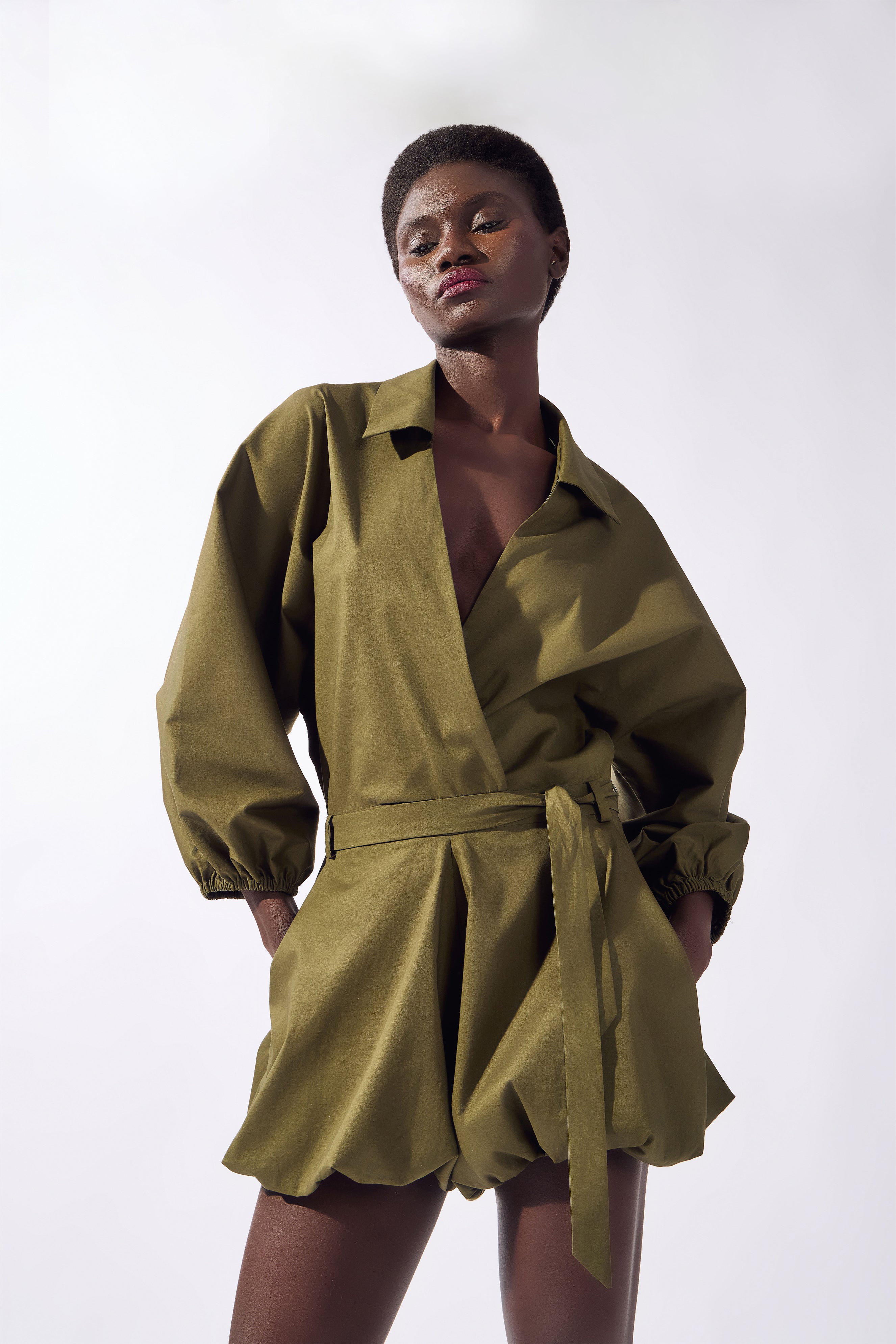 Playsuit Decote V Lina Pois Lisos