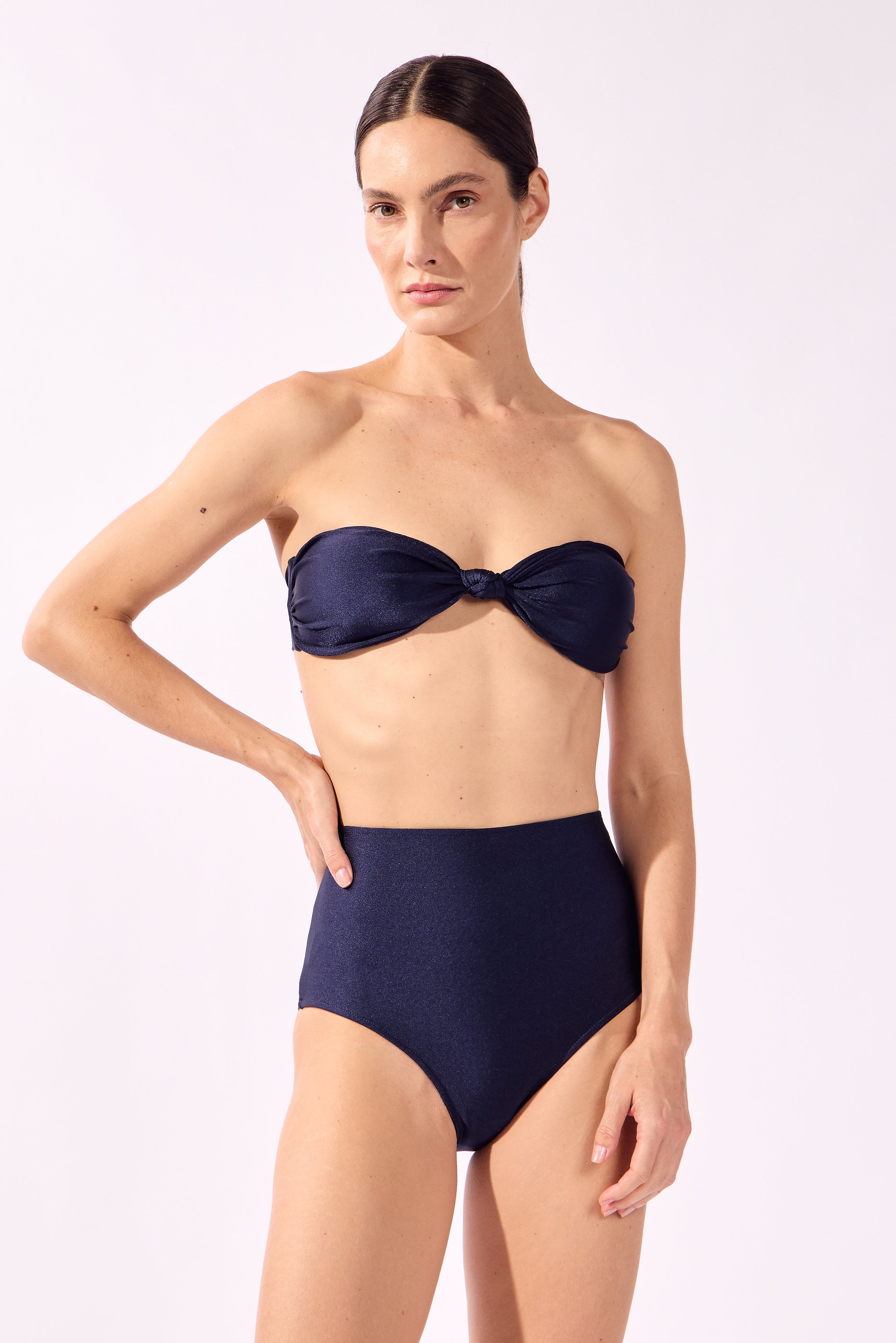 Biquini Hot Pants Top Nó Timeless