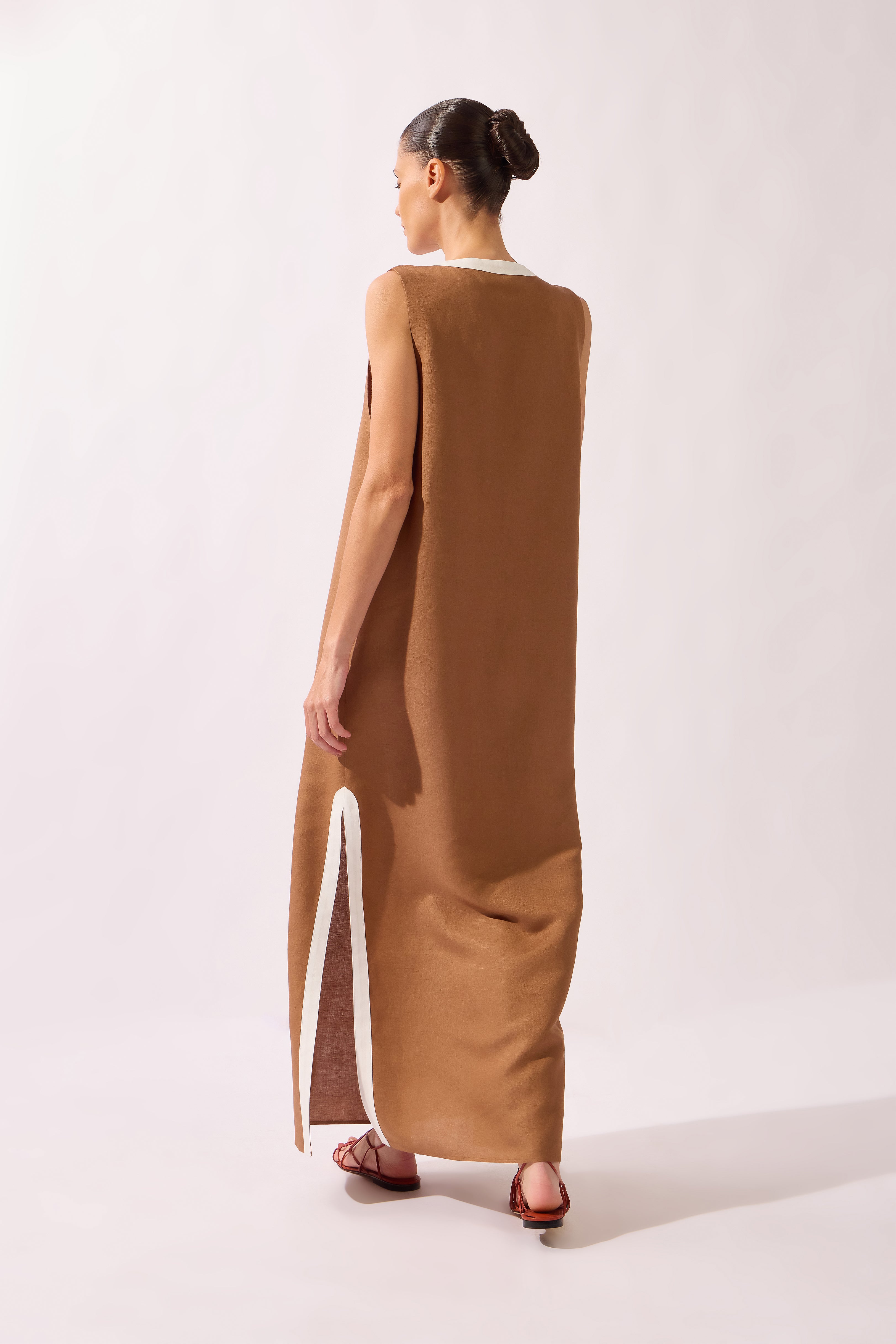 Túnica Midi Decote U Pois e Foliage Lisos