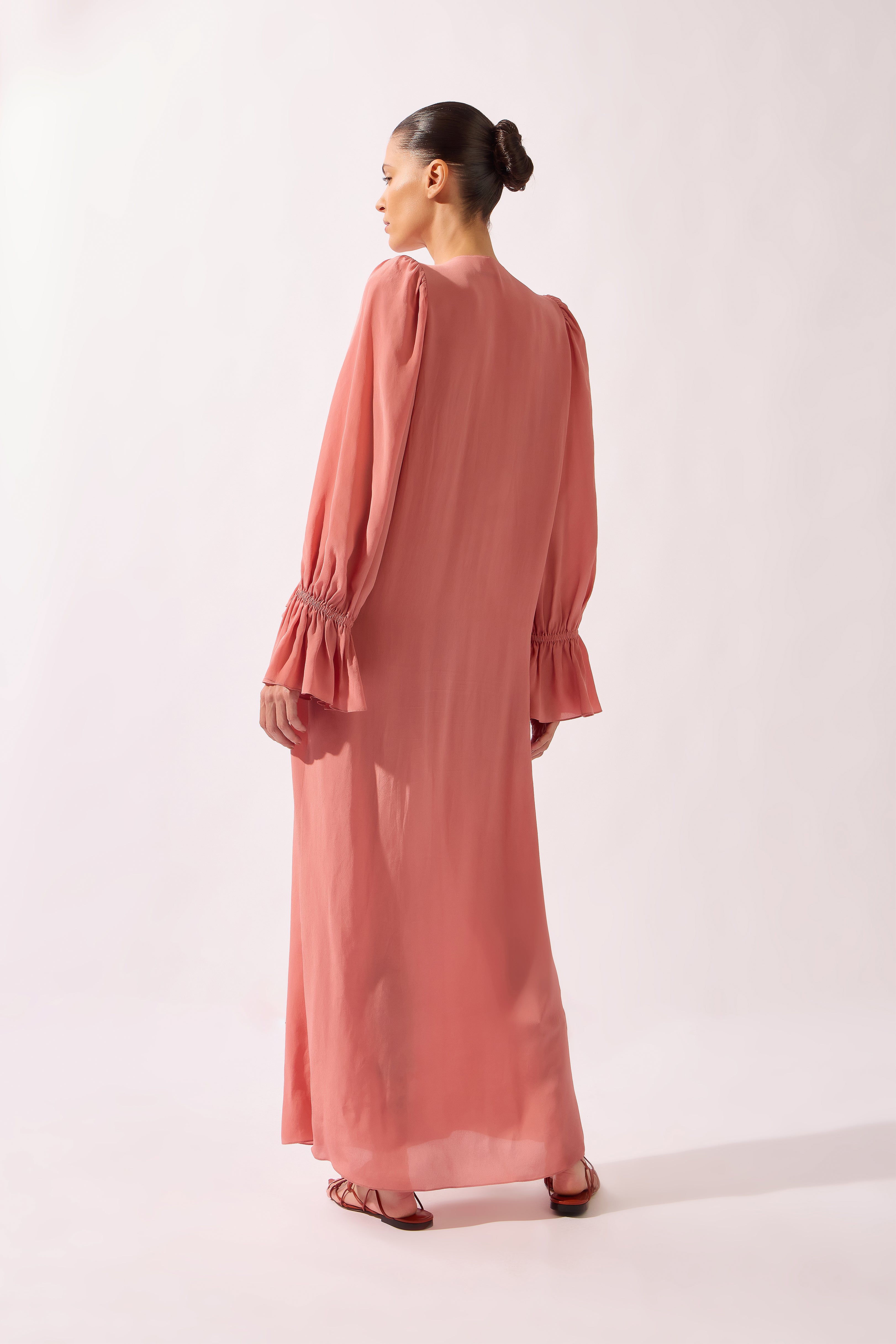 Vestido Longo Decote V e Babados