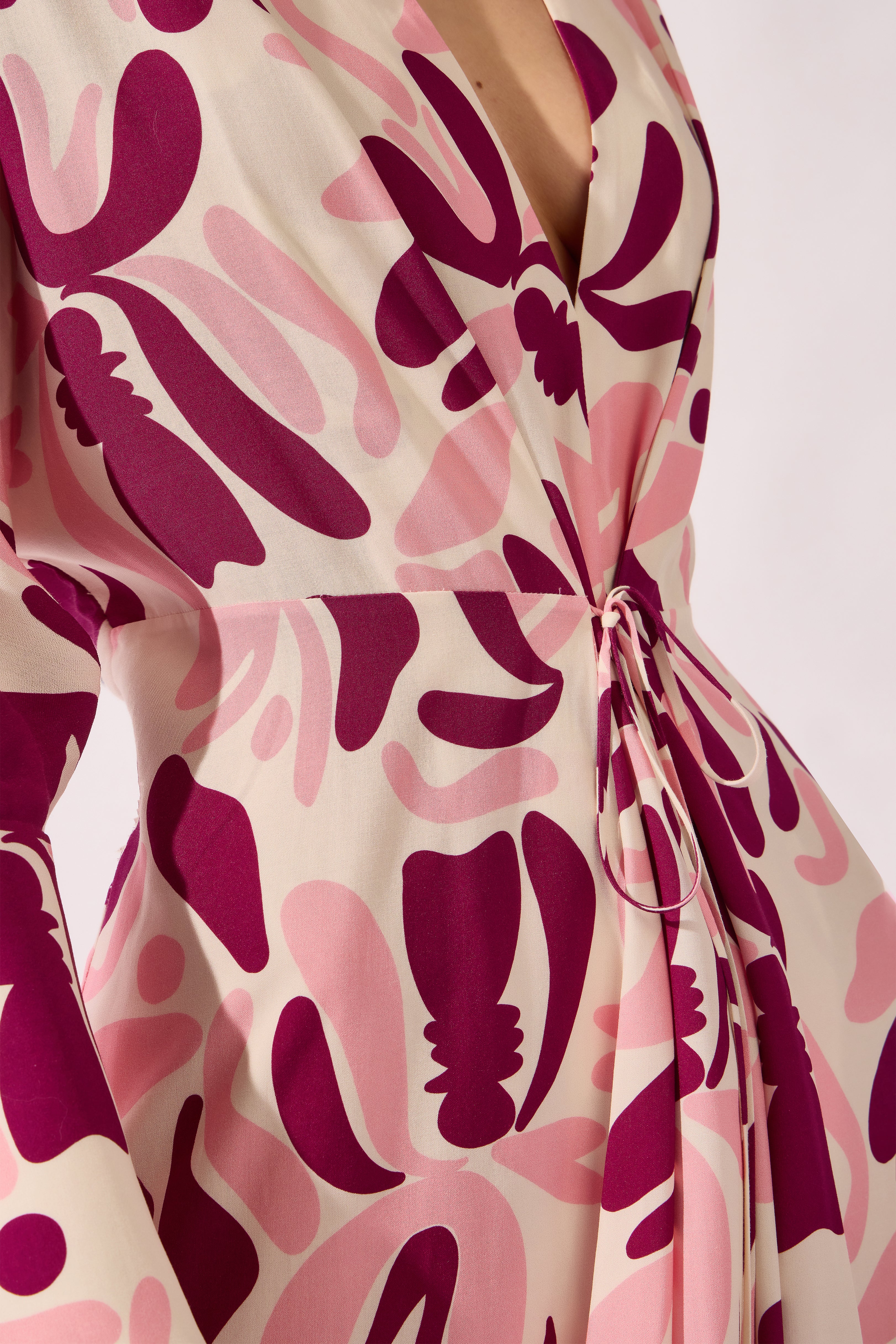 Vestido Longo Decote V Bold Floral