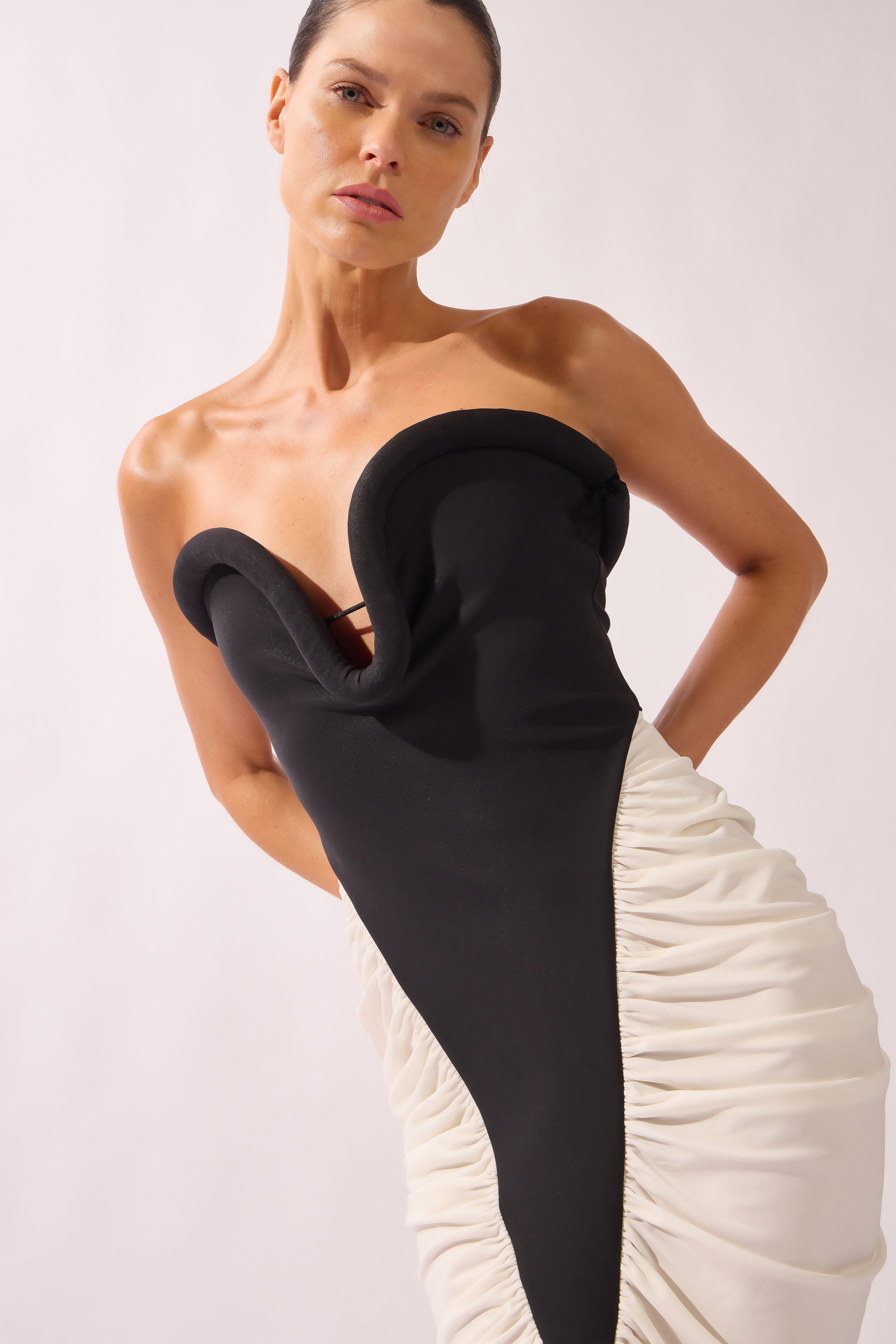 Vestido Midi Detalhe Bold Noir