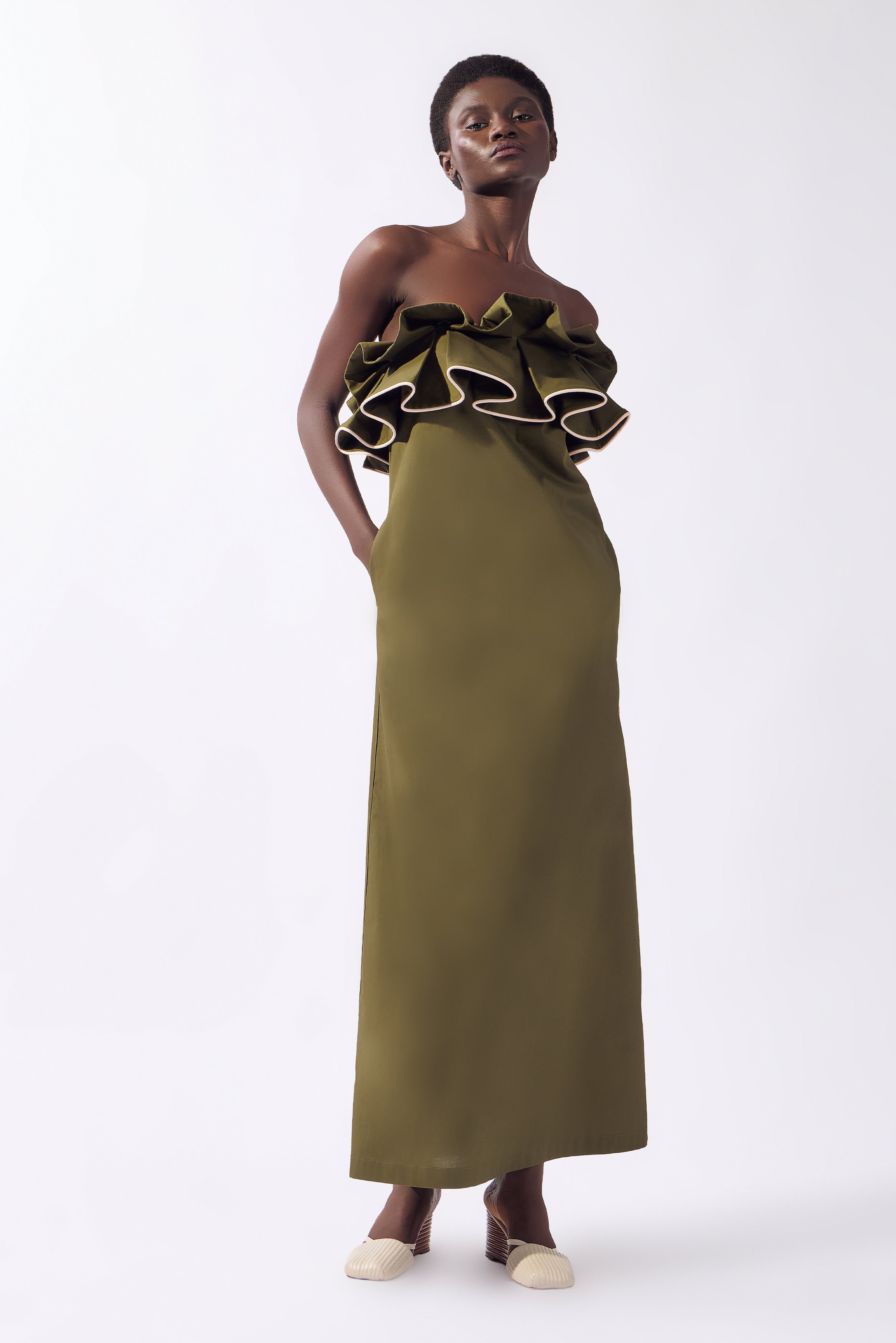 Vestido Longo Babados Lina Pois Lisos