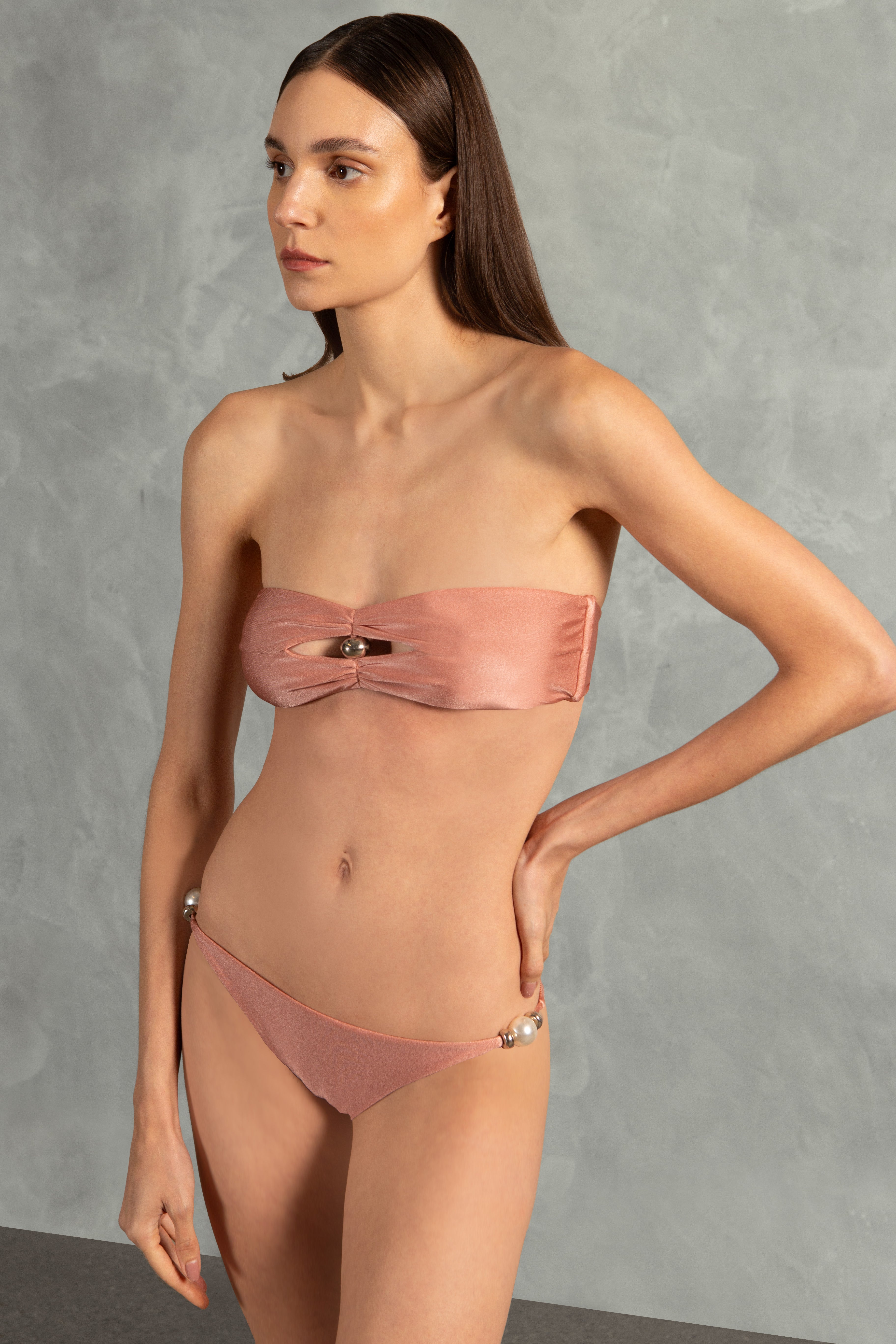 Biquini Tomara que Caia Detalhe Pérola Ostras