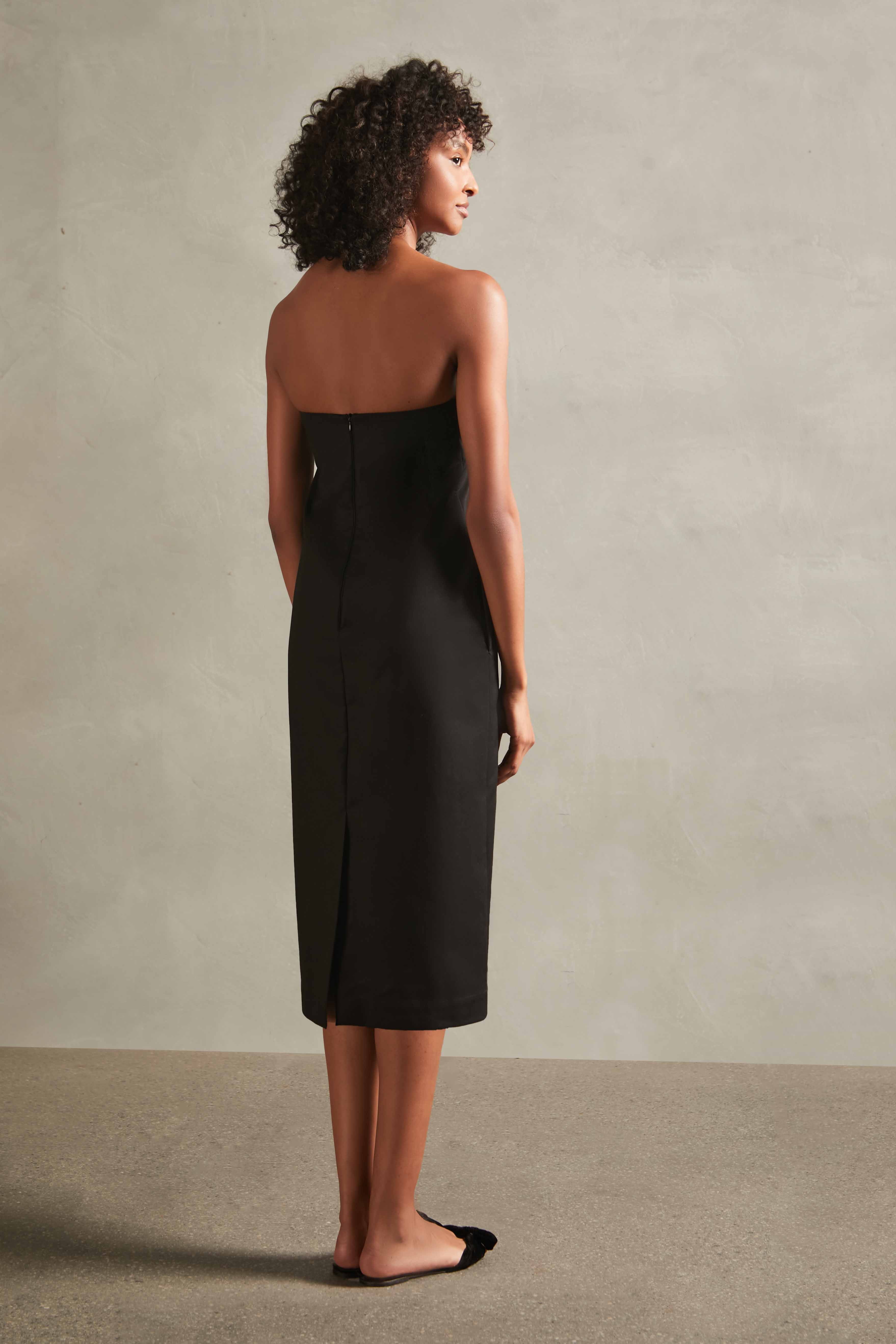 Vestido Midi Busto 3D Floral