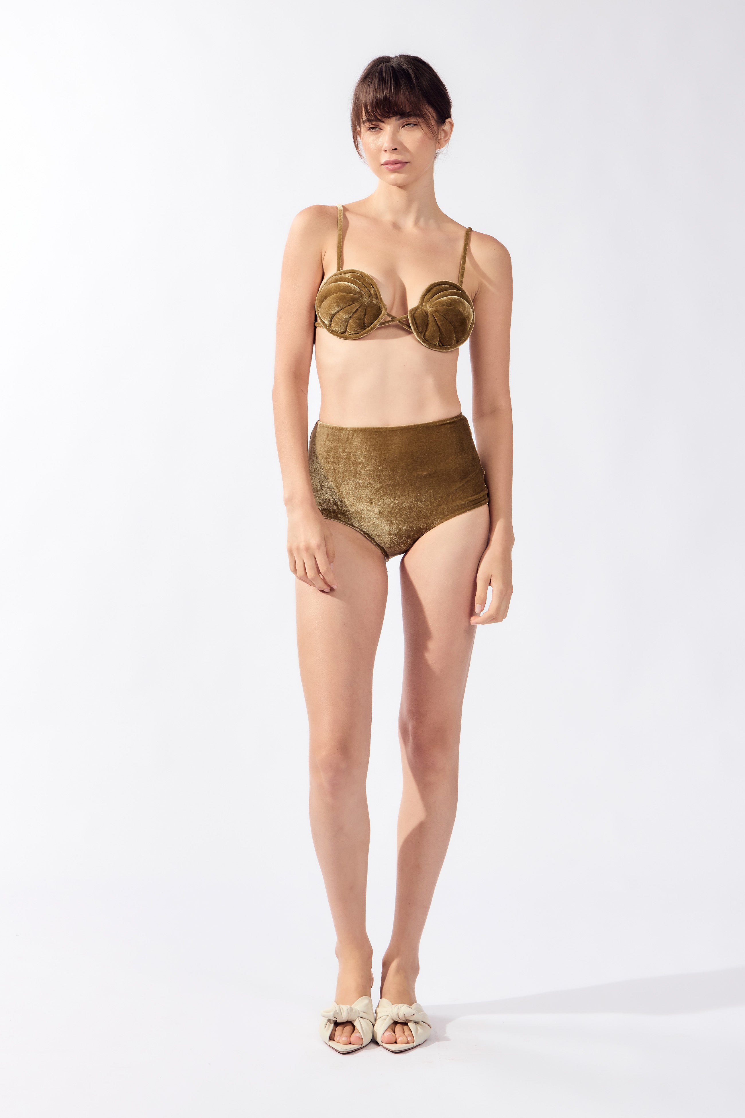 Biquini Hot Pants Busto Conchas Velvet