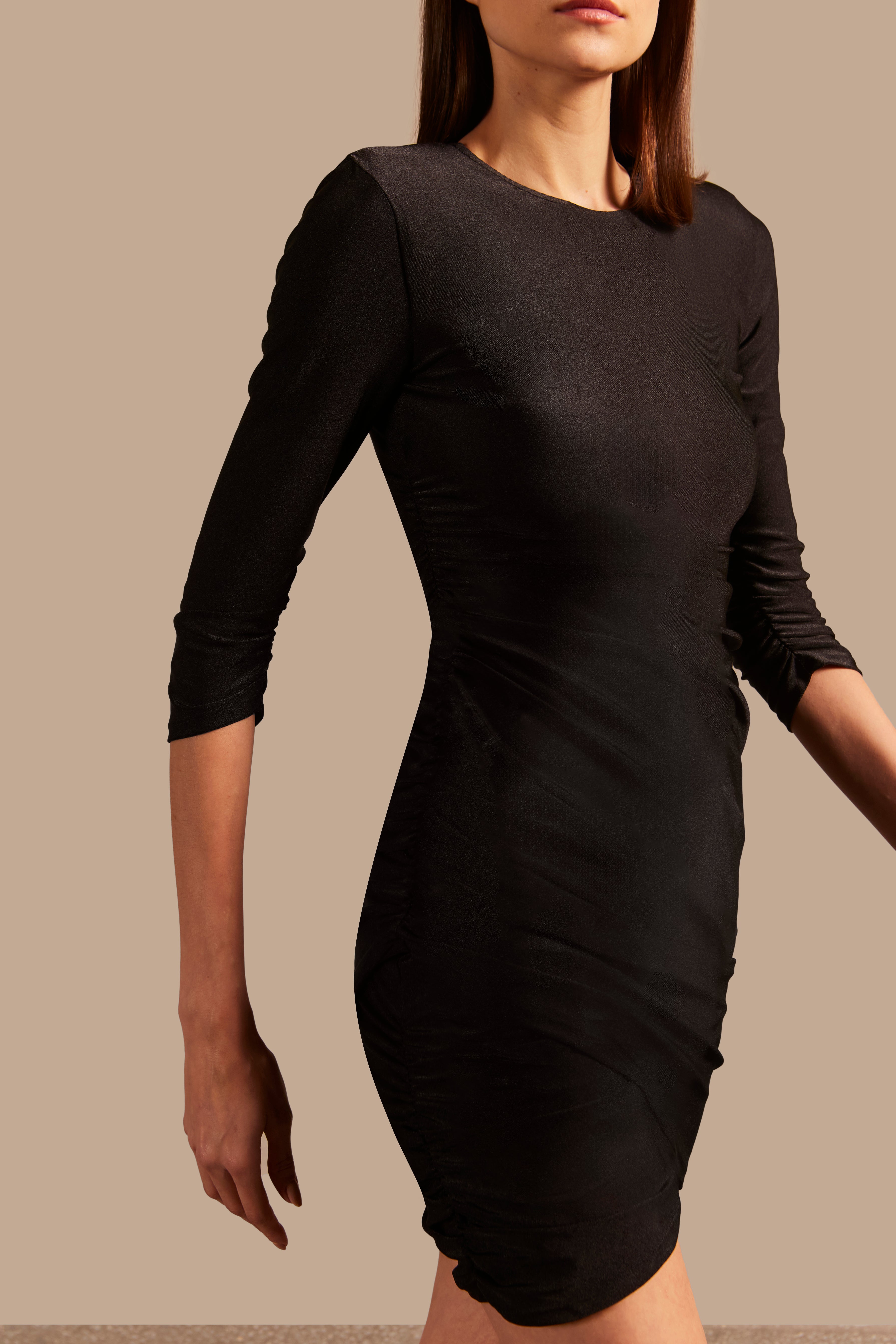 Vestido Curto Franzido Timeless