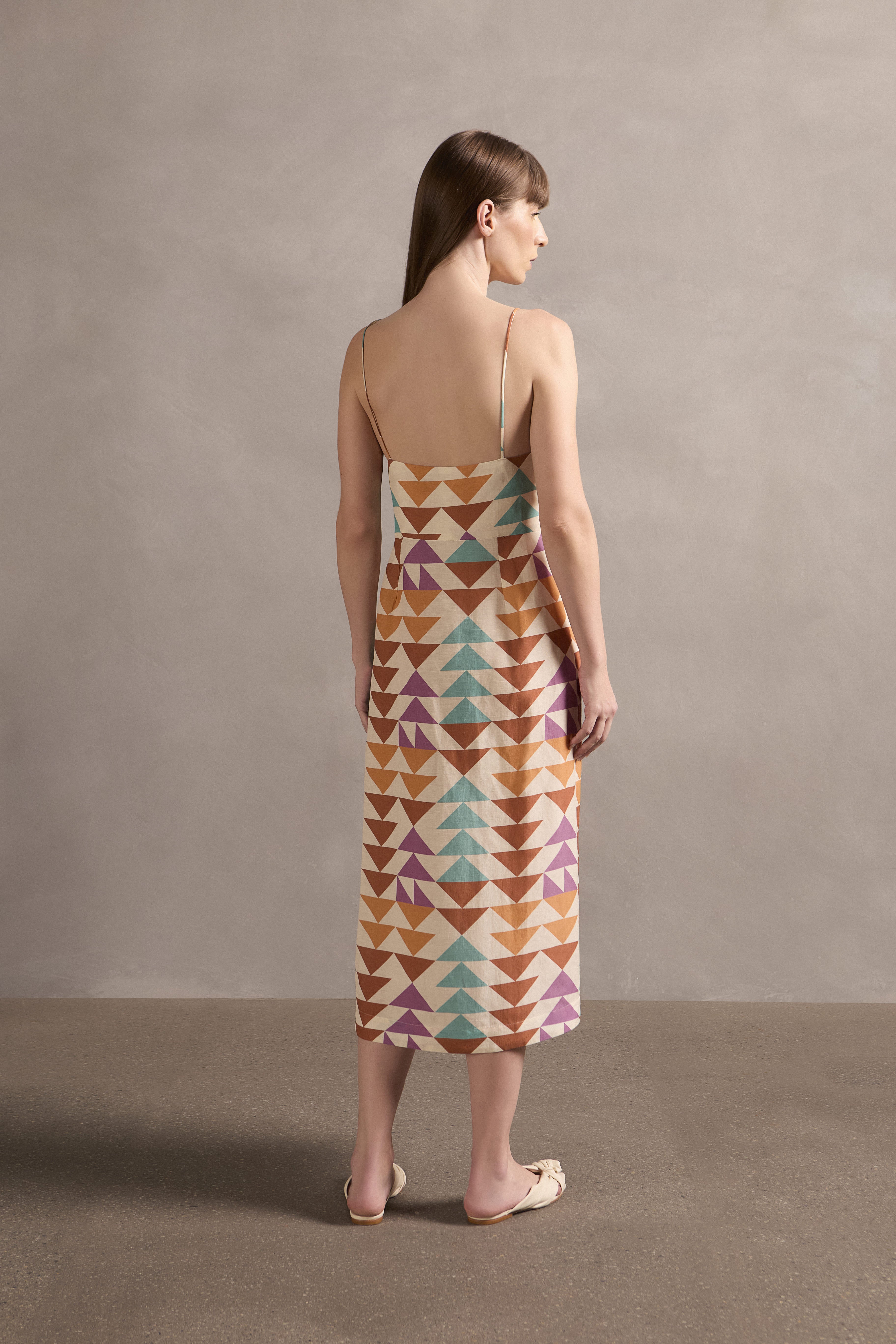 Vestido Midi De Alças Detalhe Losango Colibri