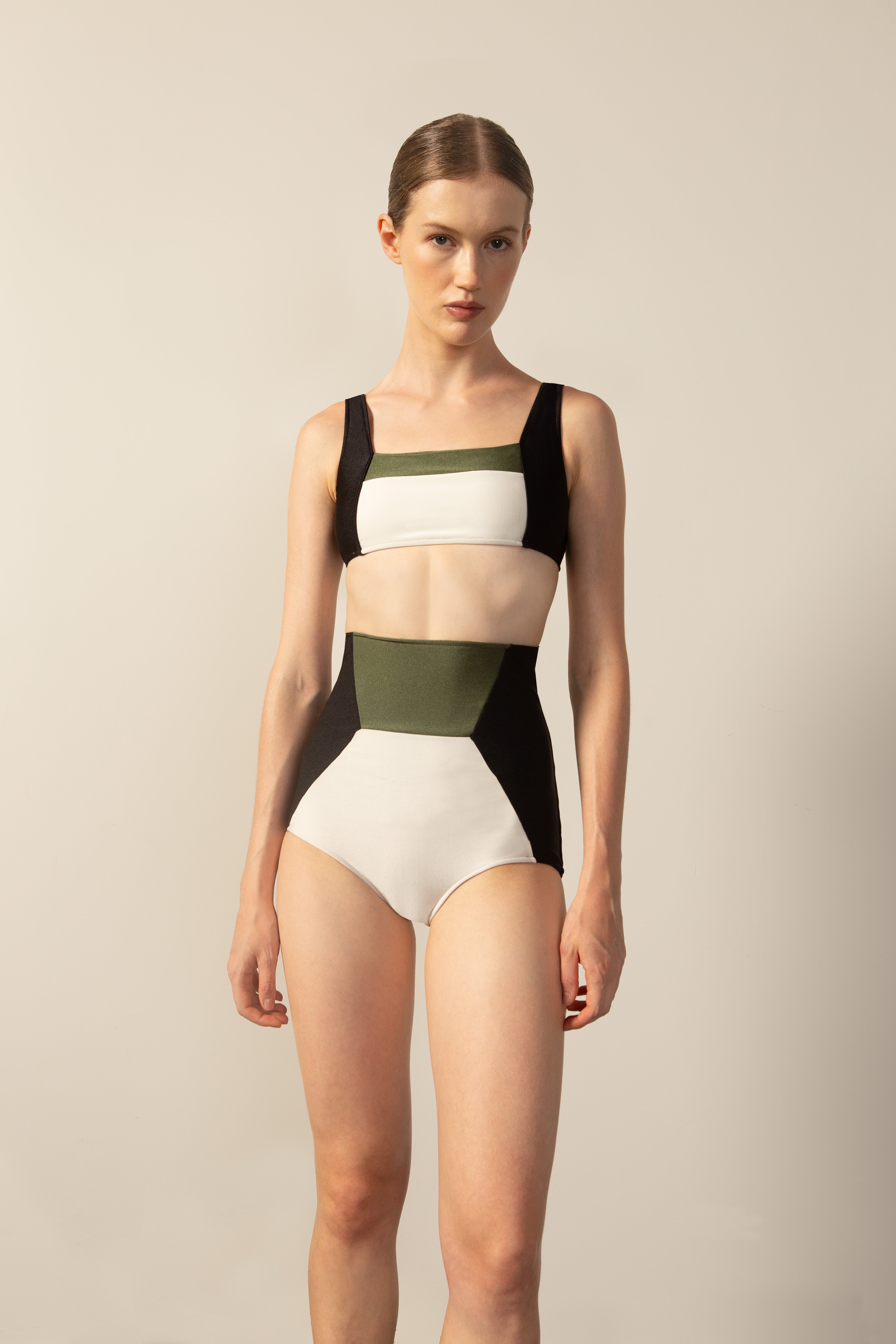 Biquini Hot Pants Geométricos