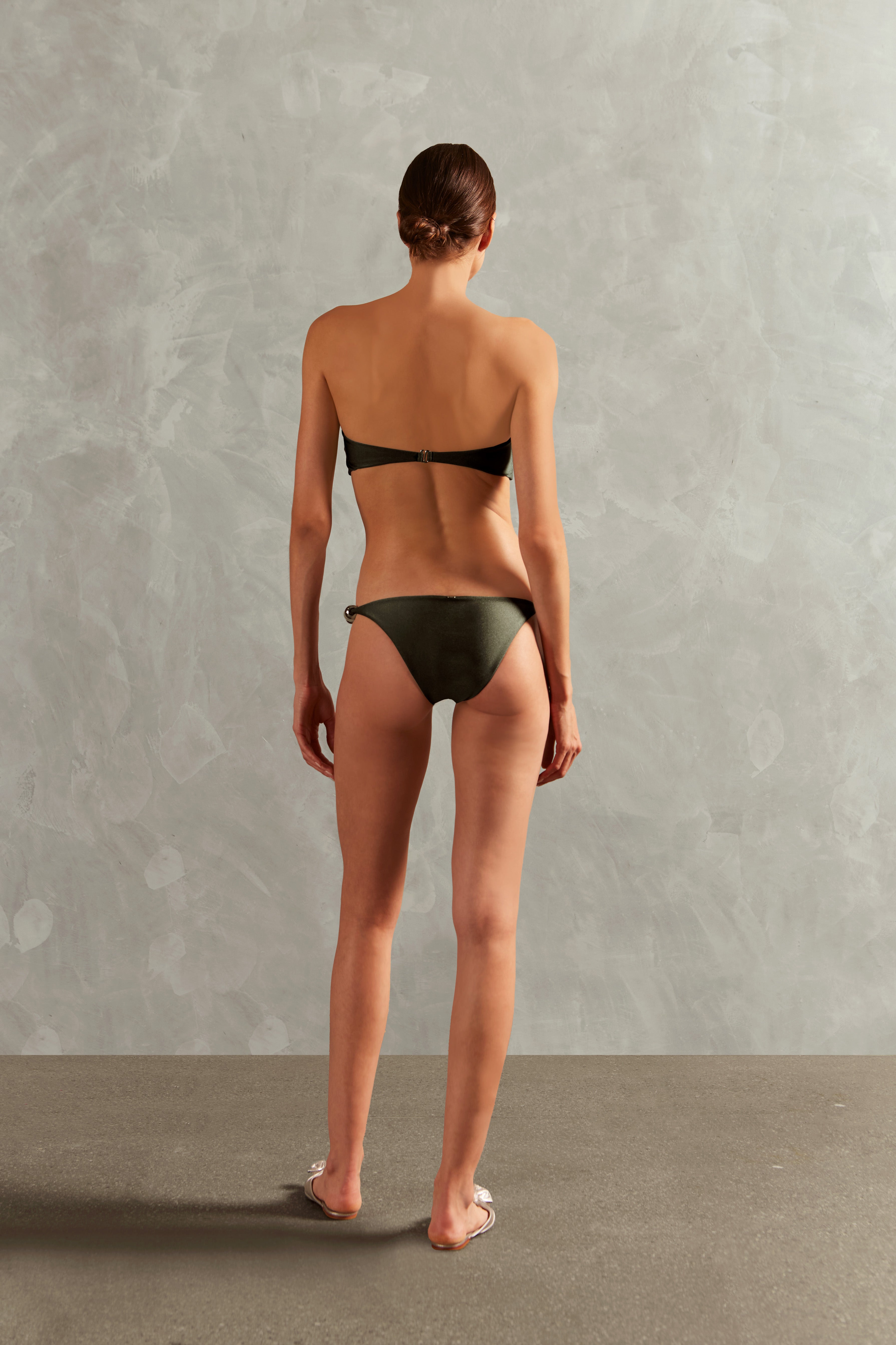 Biquini Tomara que Caia Detalhe Pérola Ostras