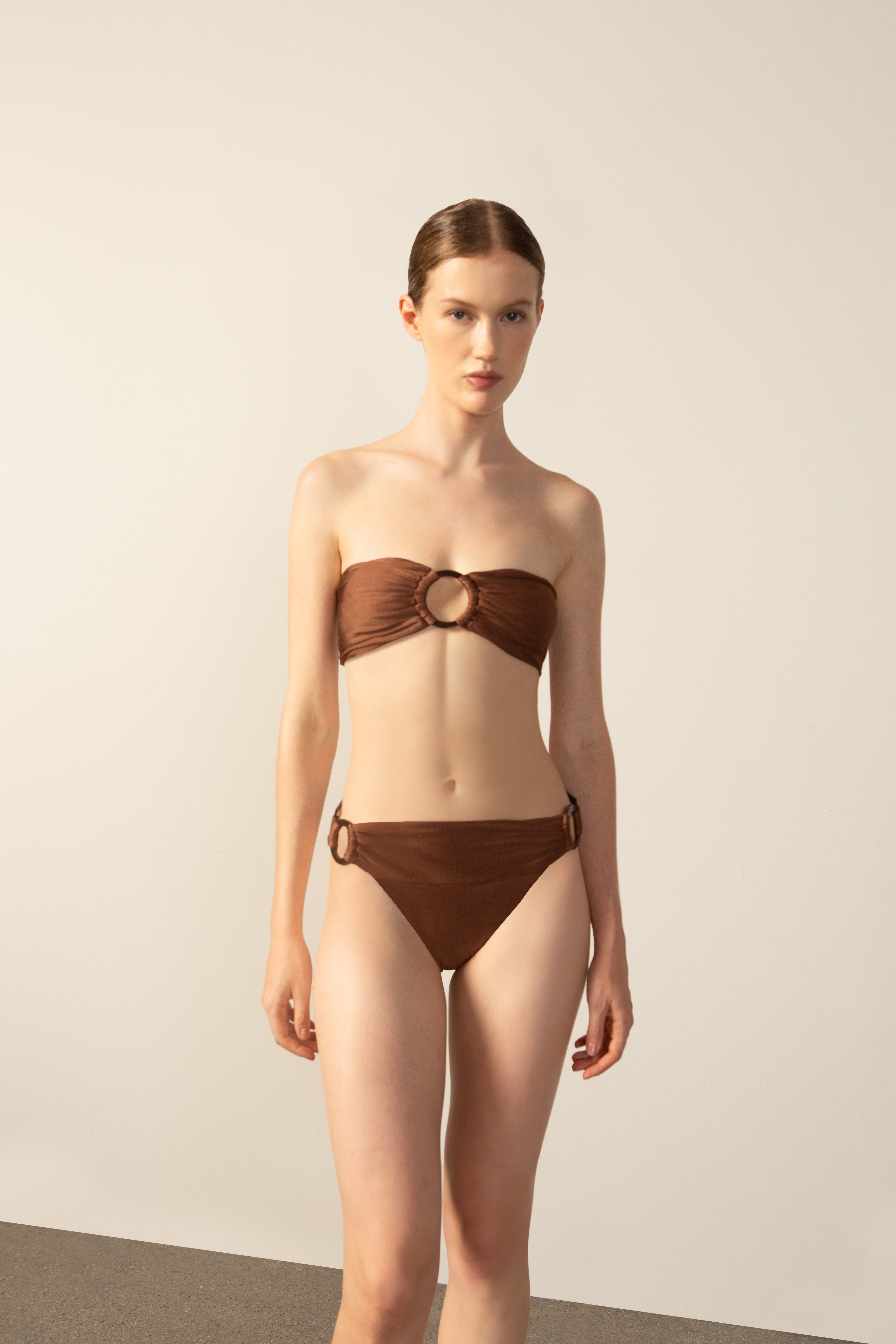 Biquini Tomara que Caia Detalhe Argola Com Amarração