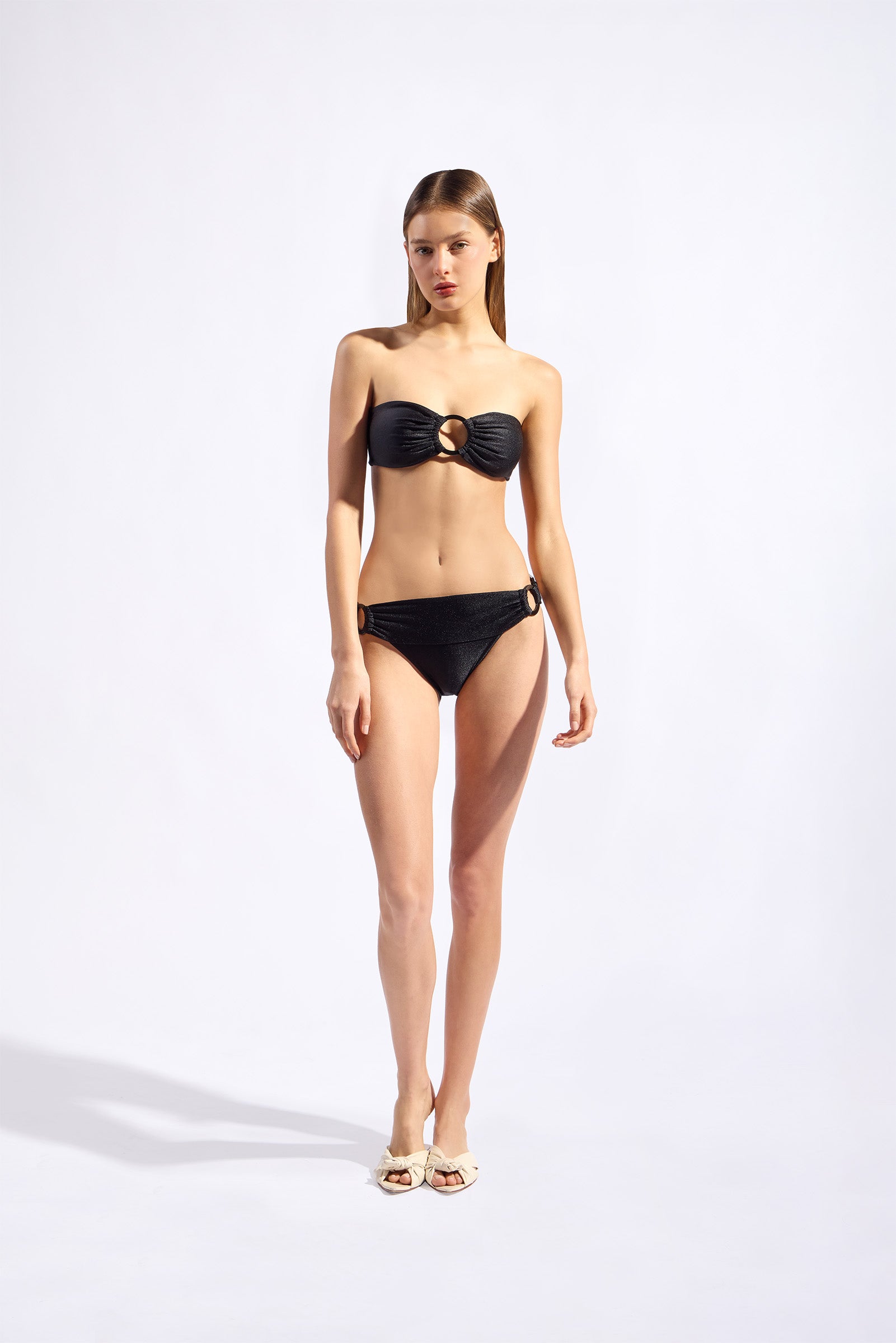 Biquini Tomara que Caia Detalhe Argola Com Amarração