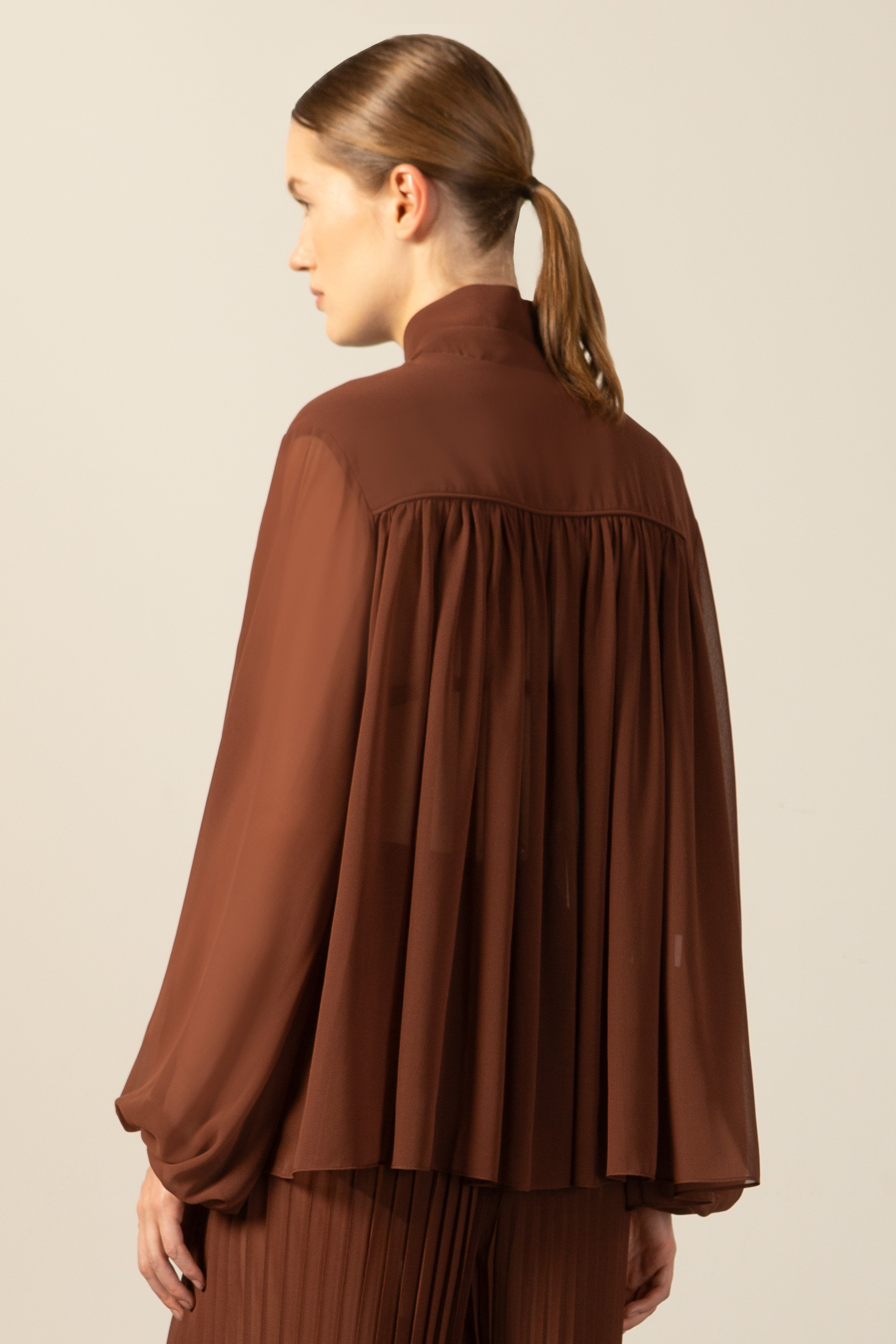 Blusa Manga Longa Com Gola Alta Noblesse