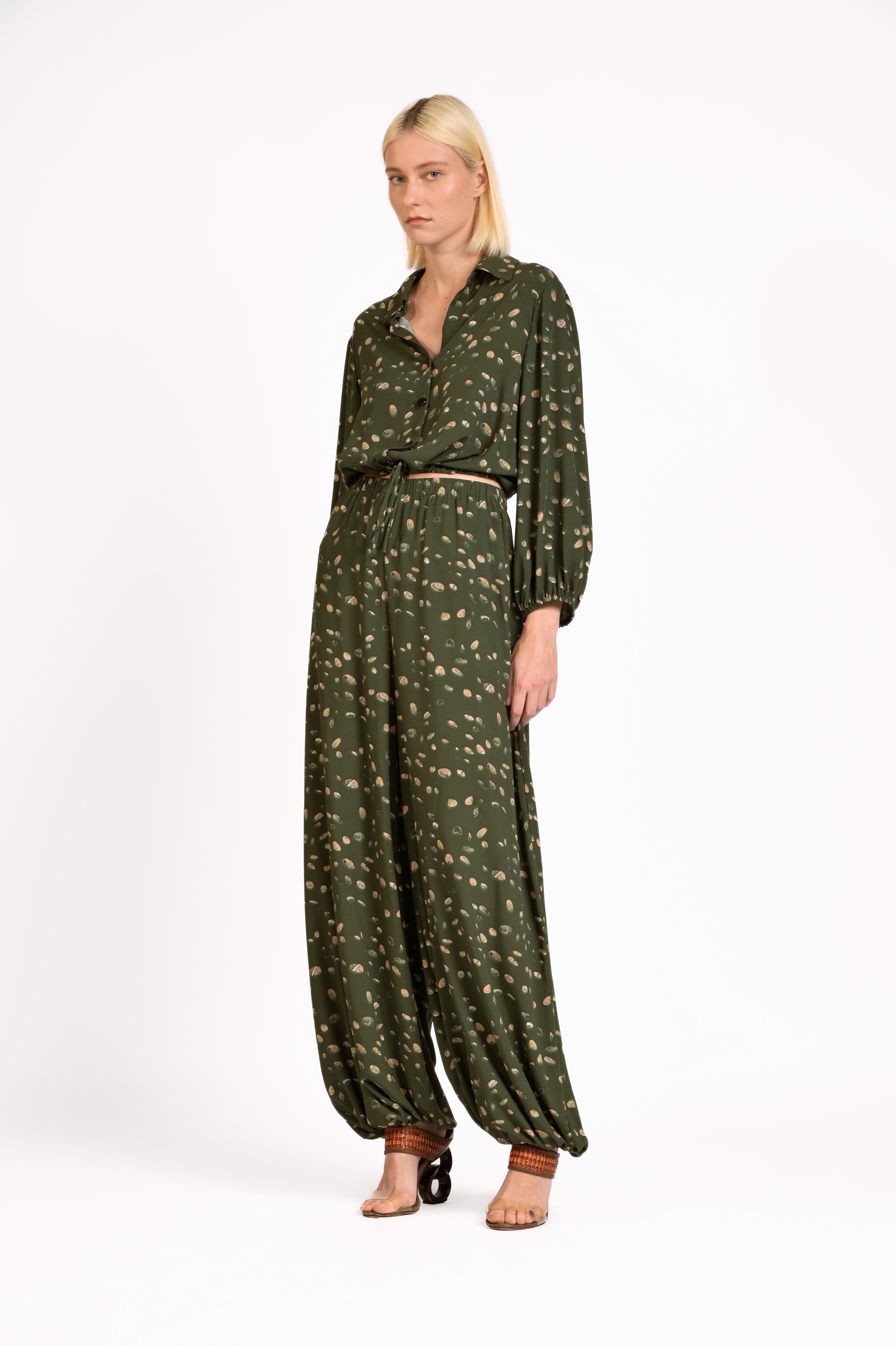 Camisa Cropped Decote V Green Pois