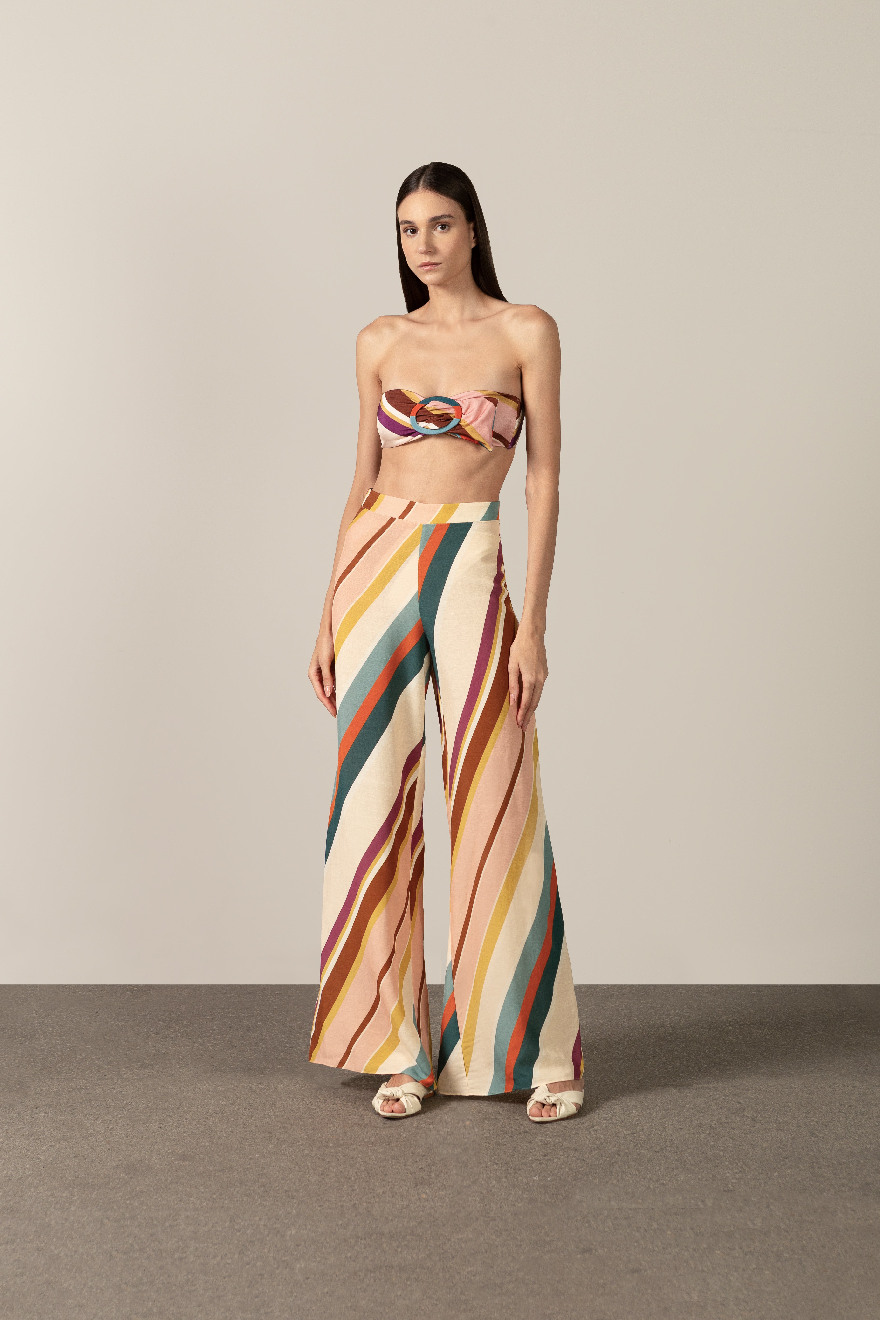 Calça Pantalona Listras Diagonais