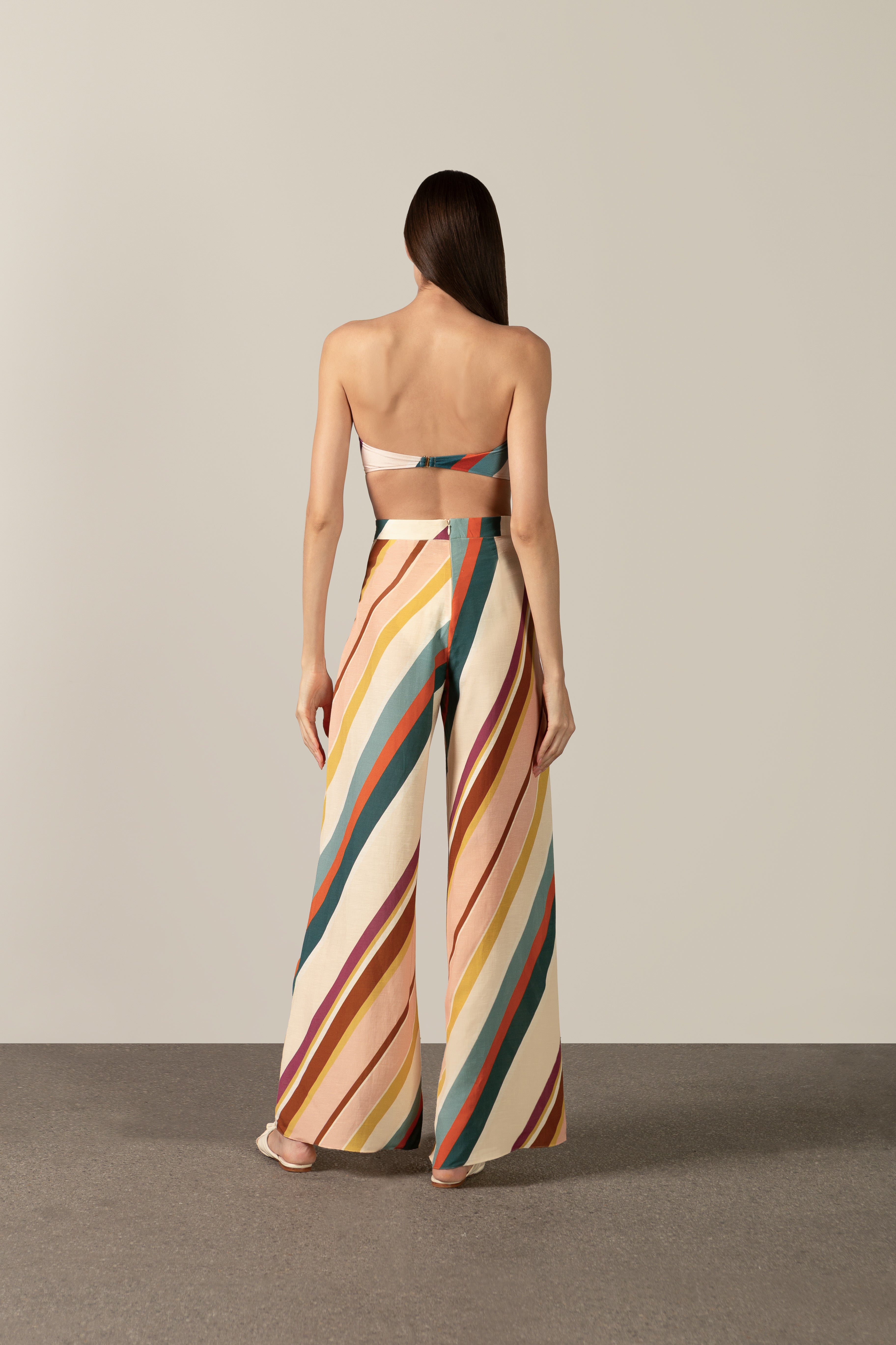 Calça Pantalona Listras Diagonais