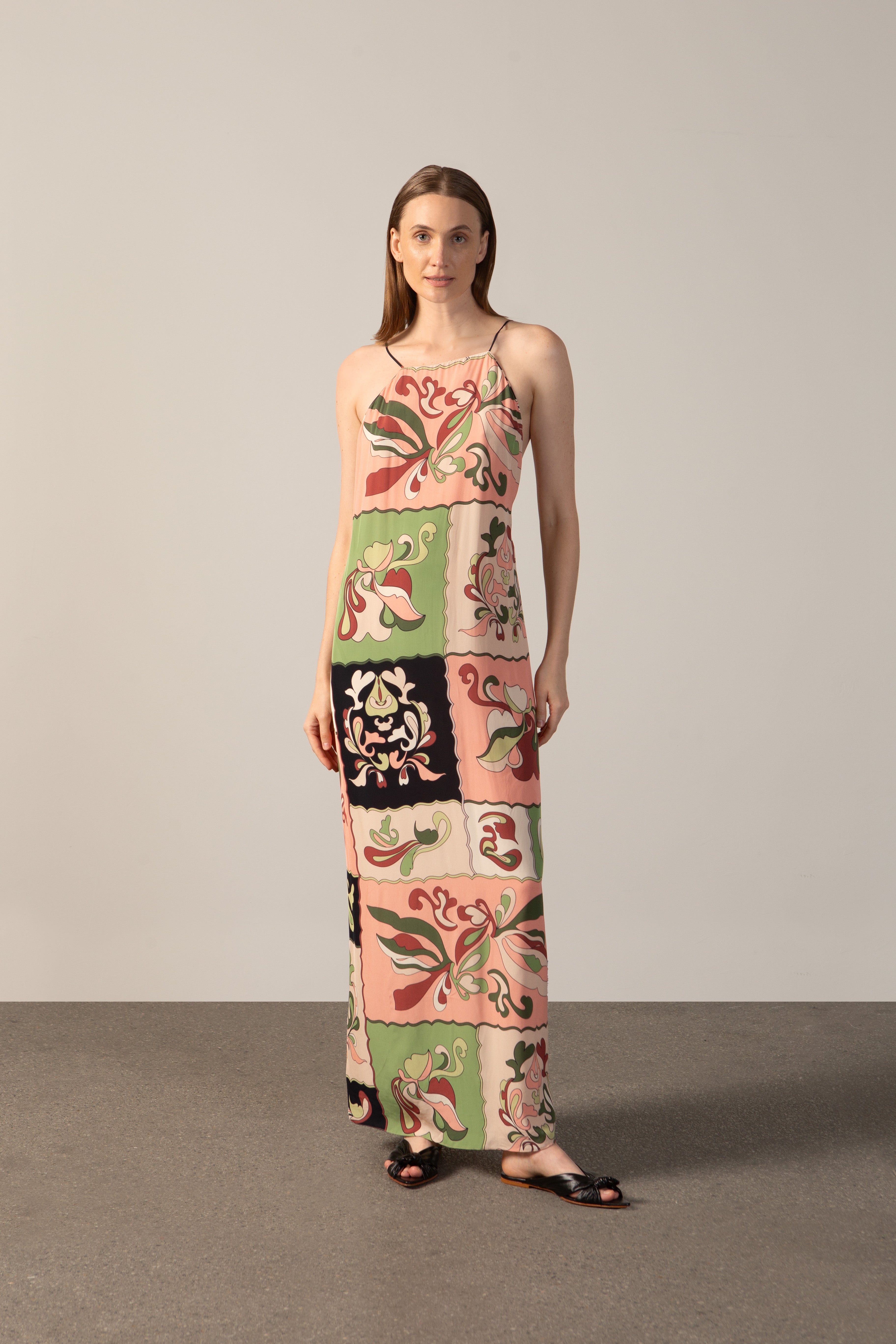 Vestido Frente Única Detalhe Costas Inamorata