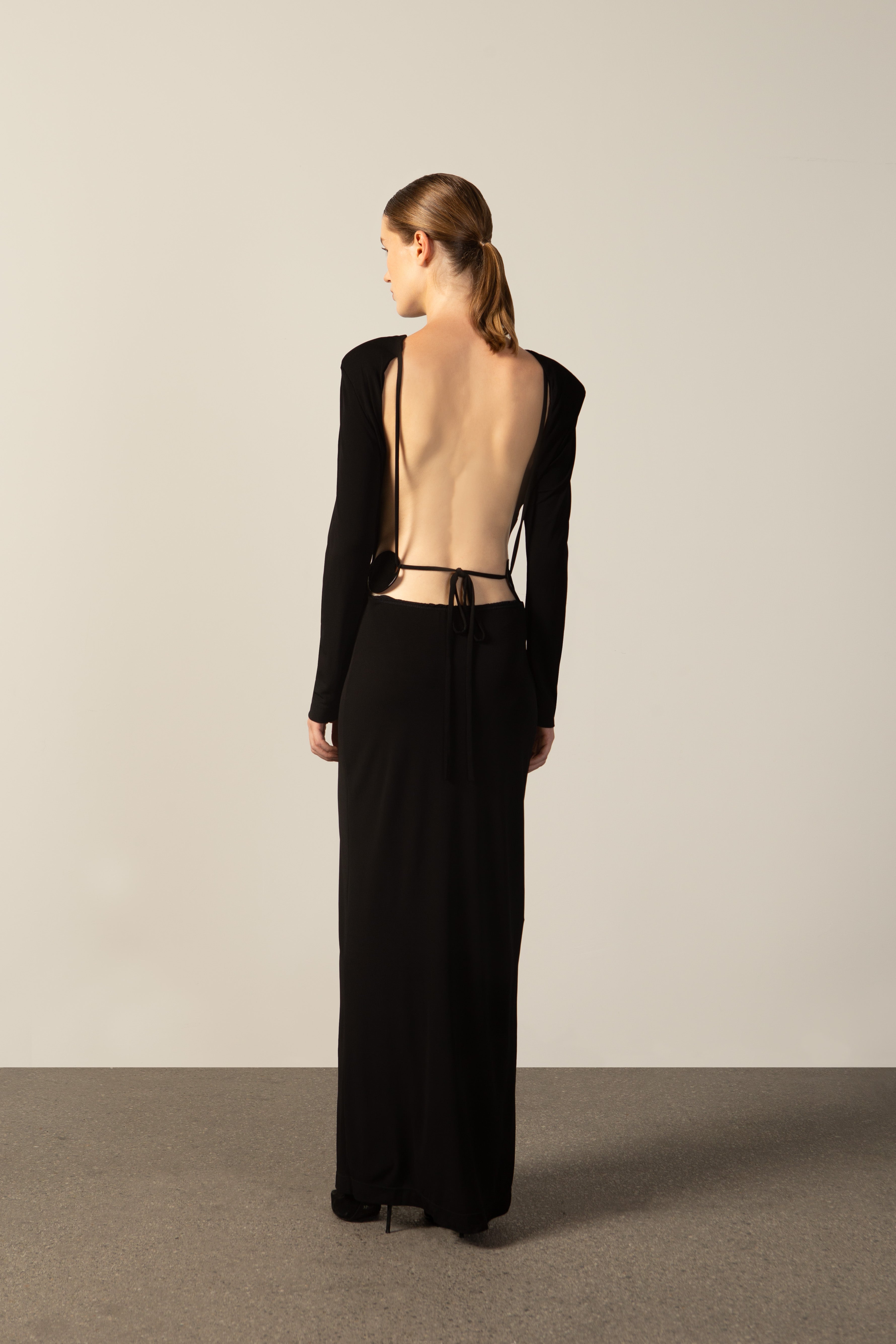 Vestido Longo Manga Longa Argolas