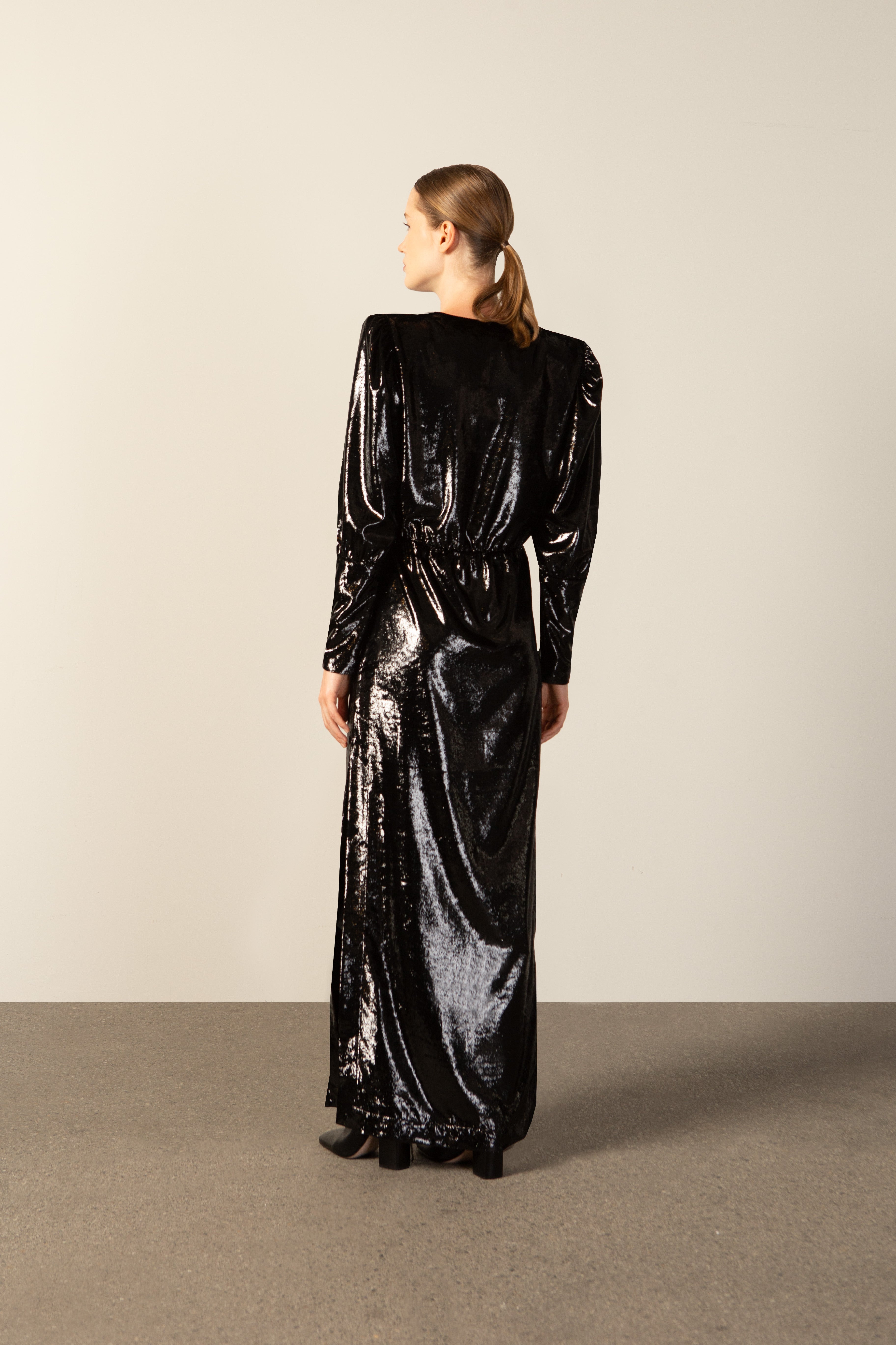 Vestido Longo Decote V Lamê