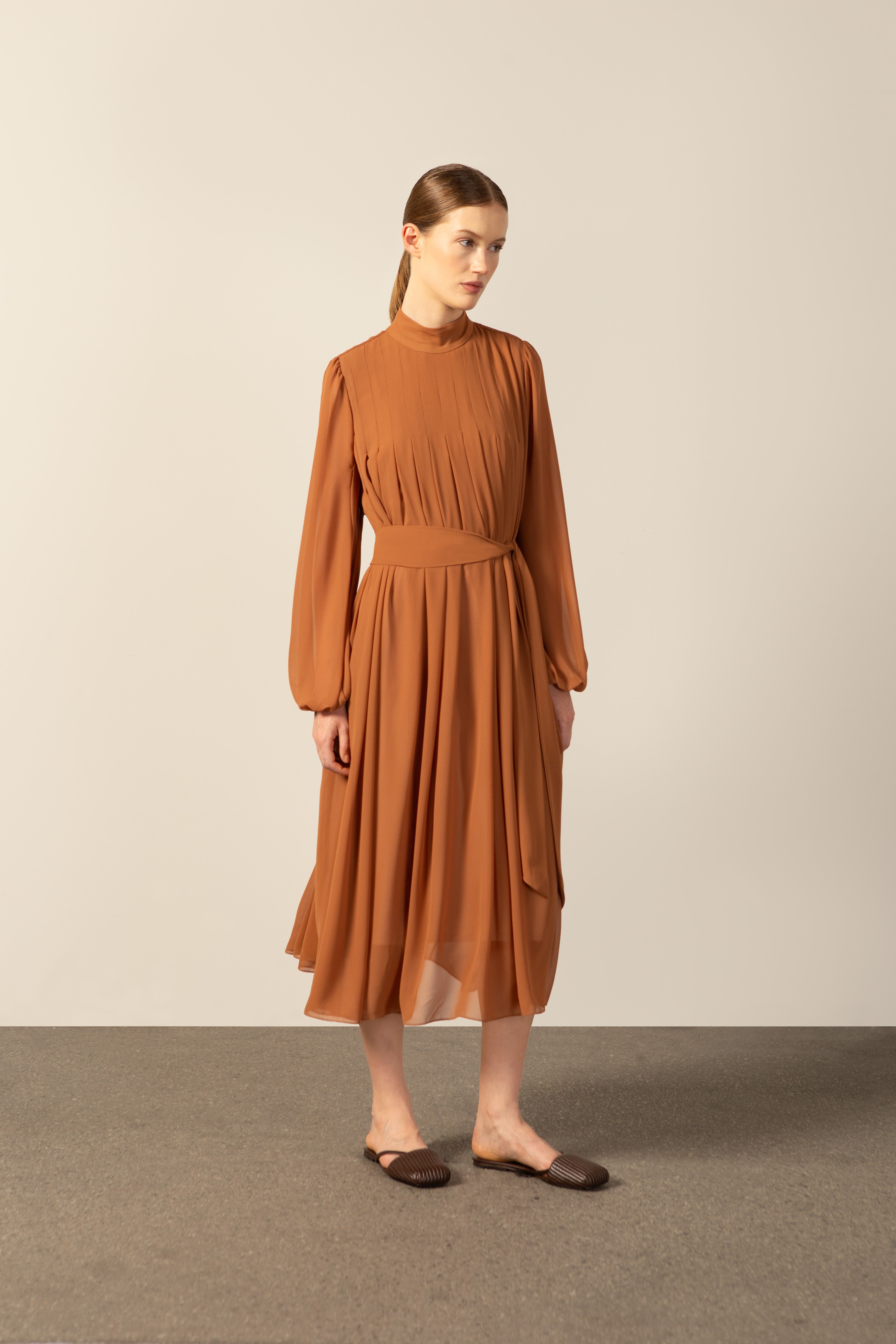 Vestido Manga Longa Com Volume