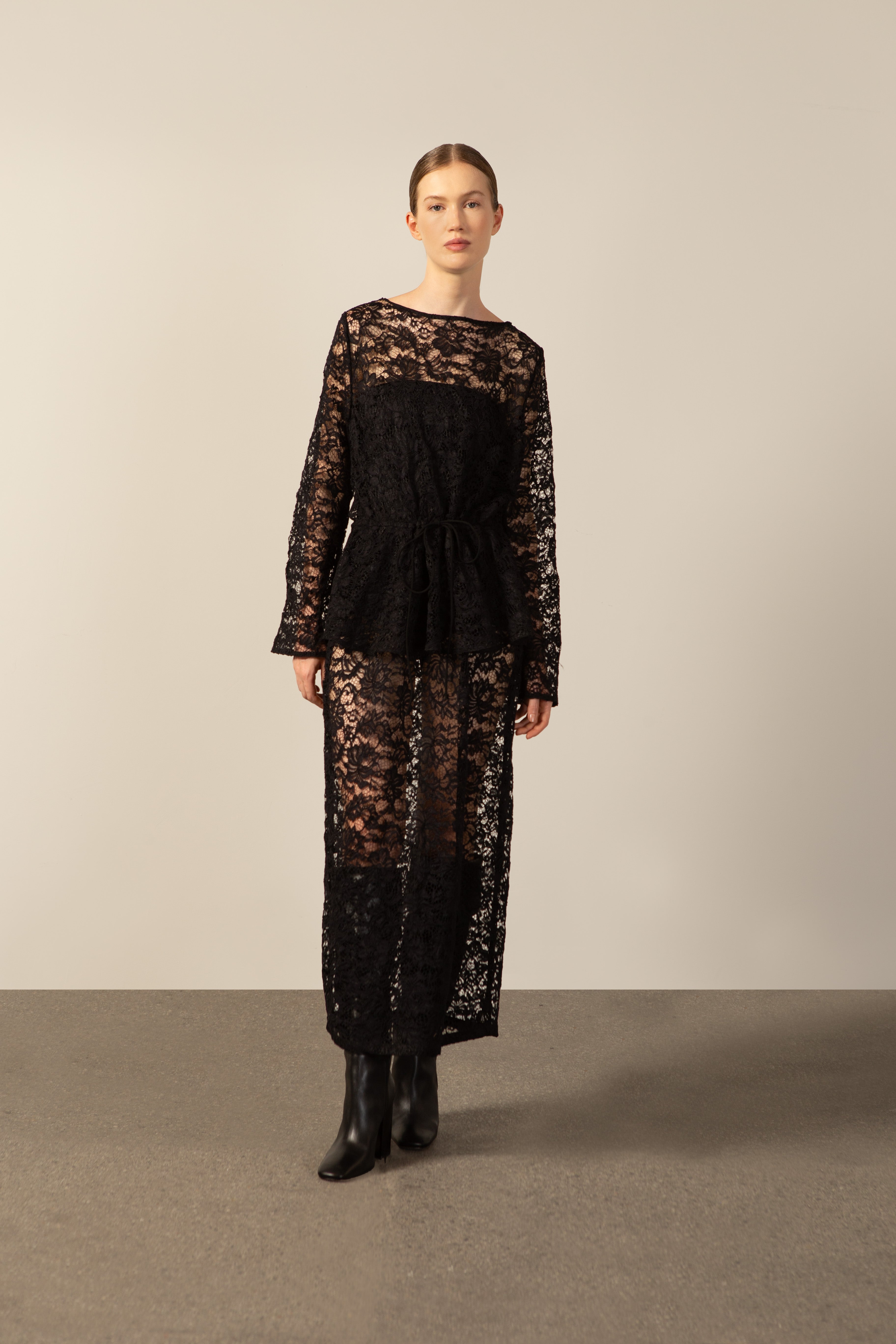 Vestido Renda Peplum Nori