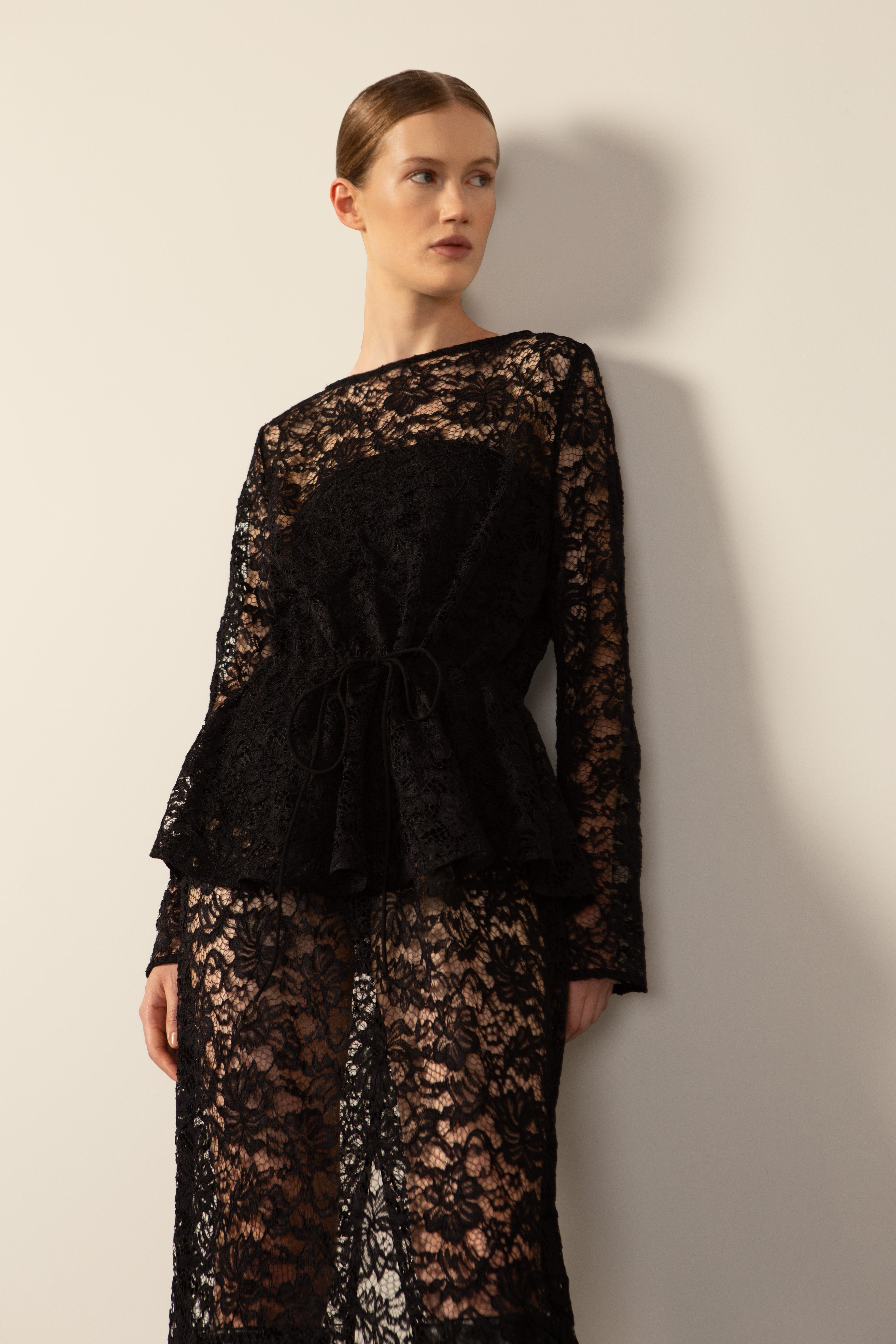 Vestido Renda Peplum Nori