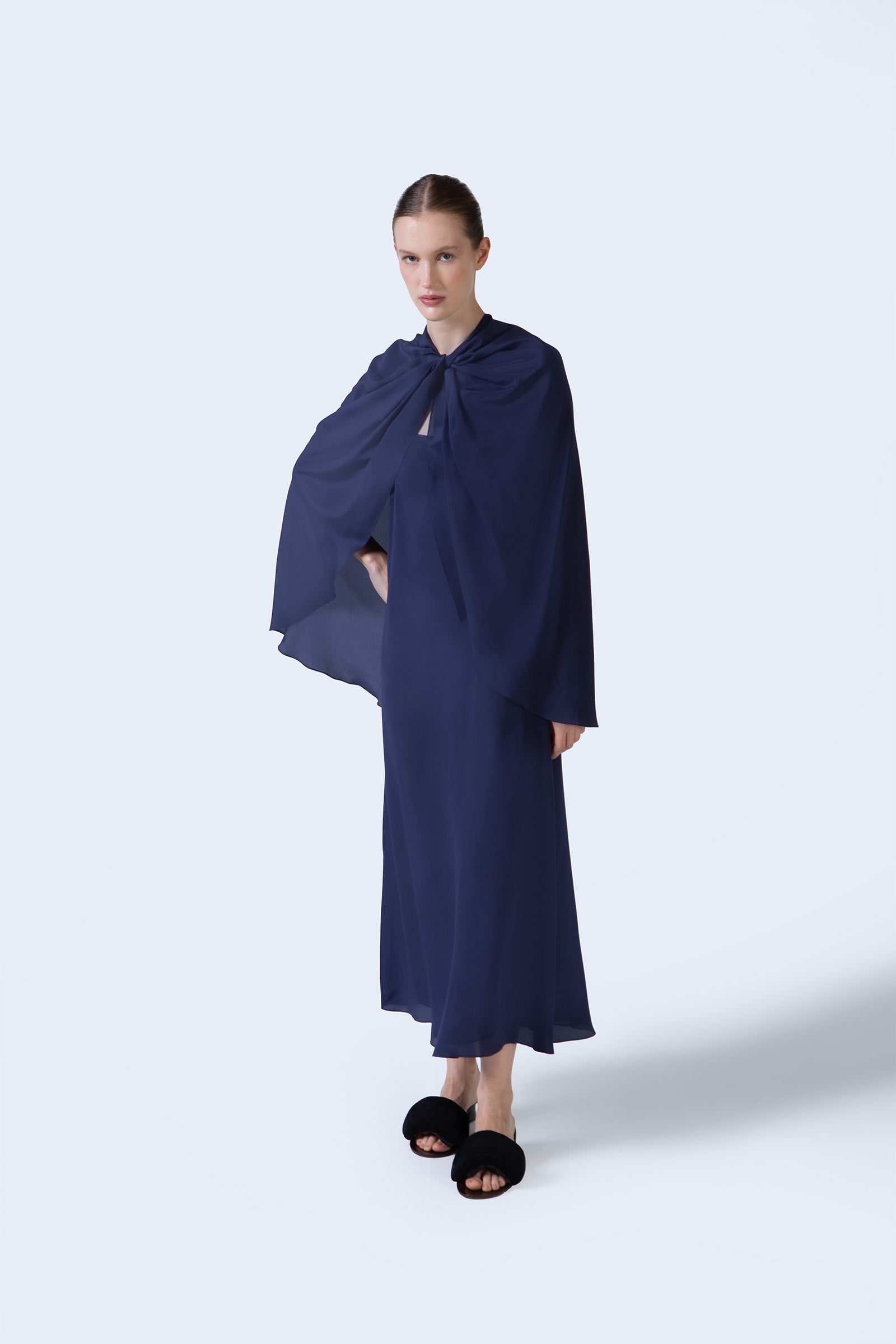 Vestido Midi Com Capa Lisos