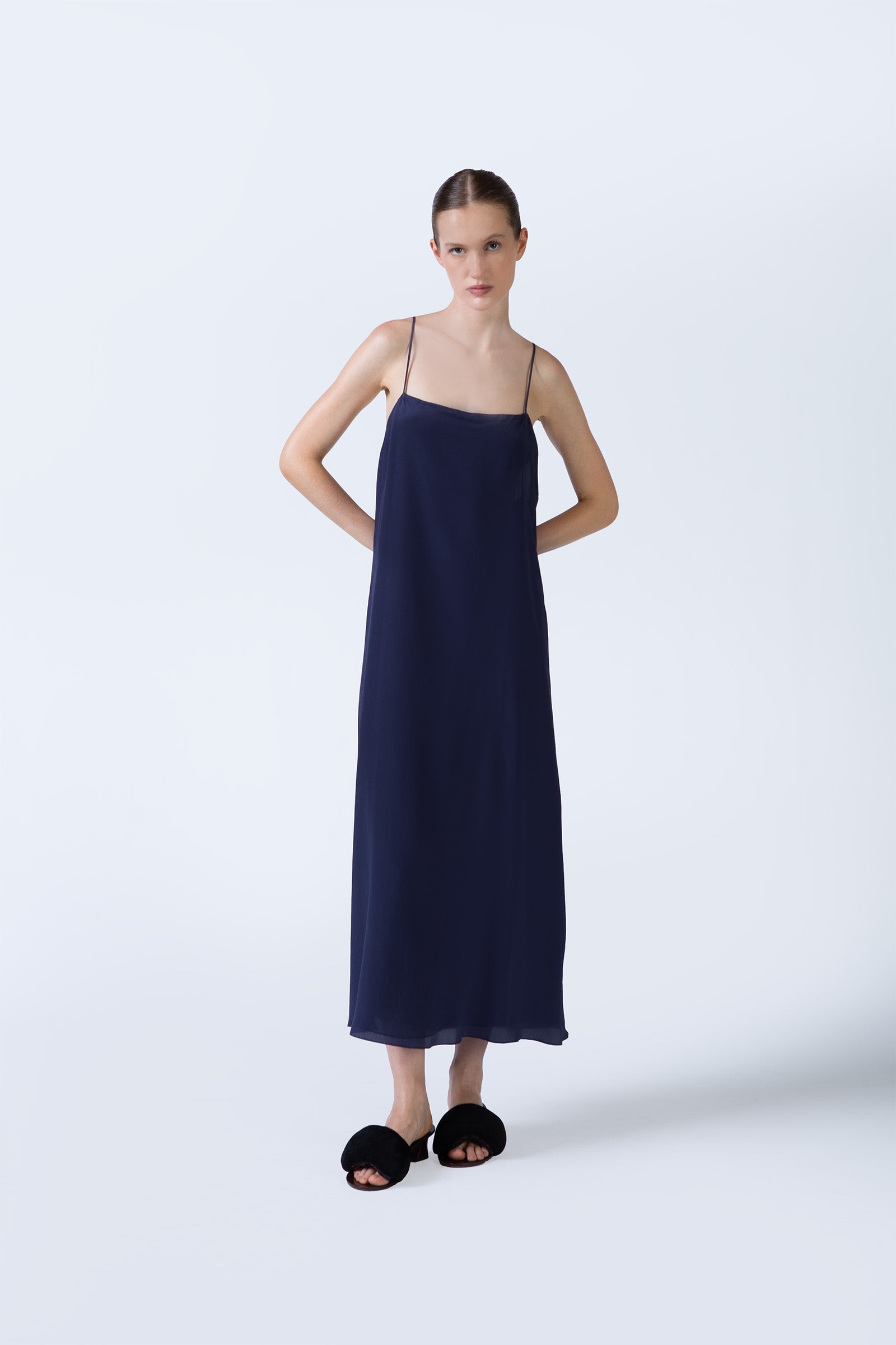 Vestido Midi Com Capa Lisos