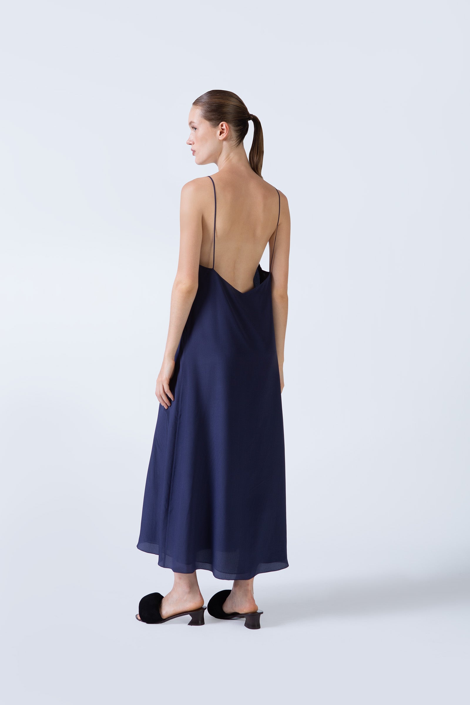 Vestido Midi Com Capa Lisos