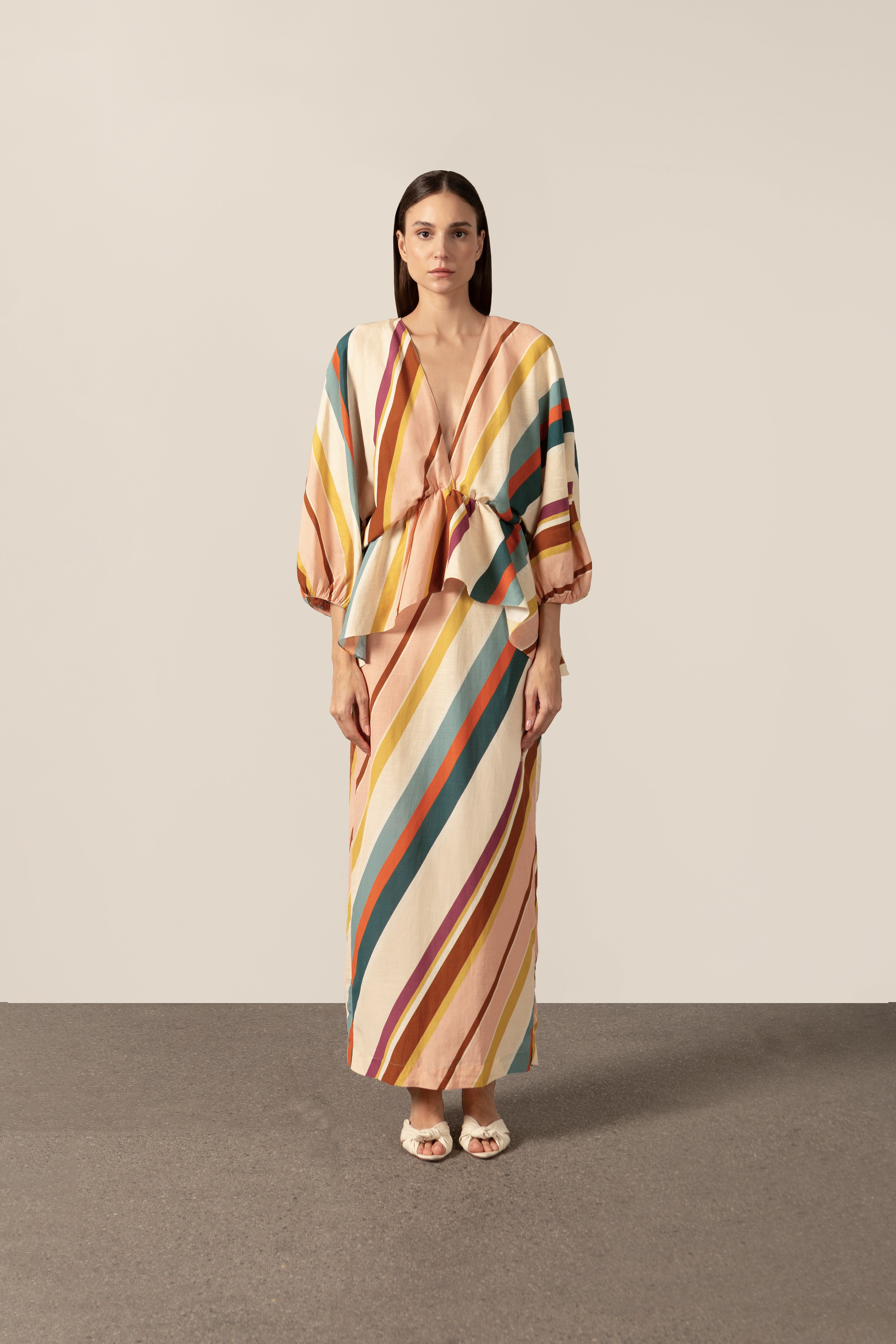 Vestido Midi Peplum Listras Diagonais