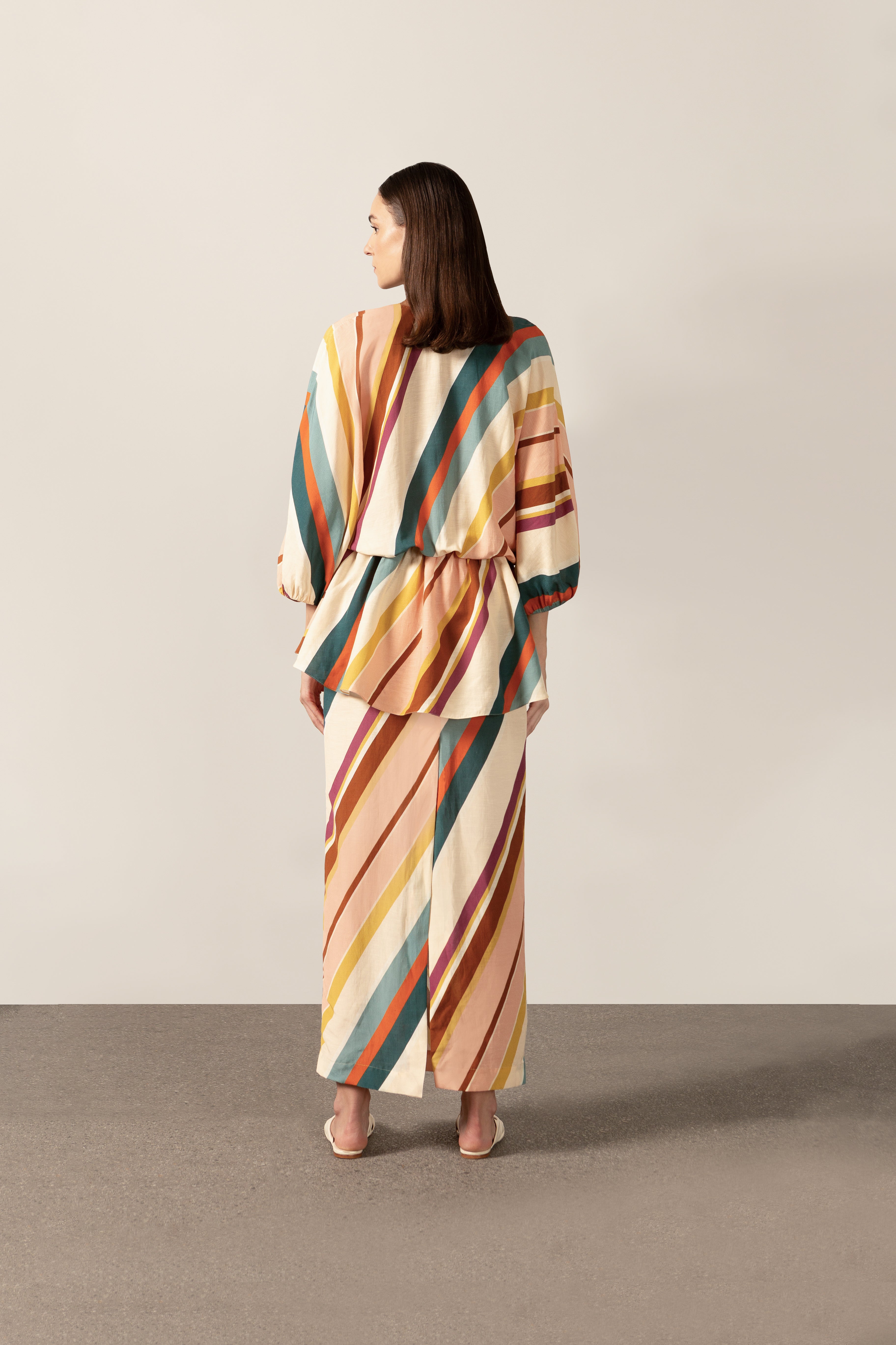 Vestido Midi Peplum Listras Diagonais