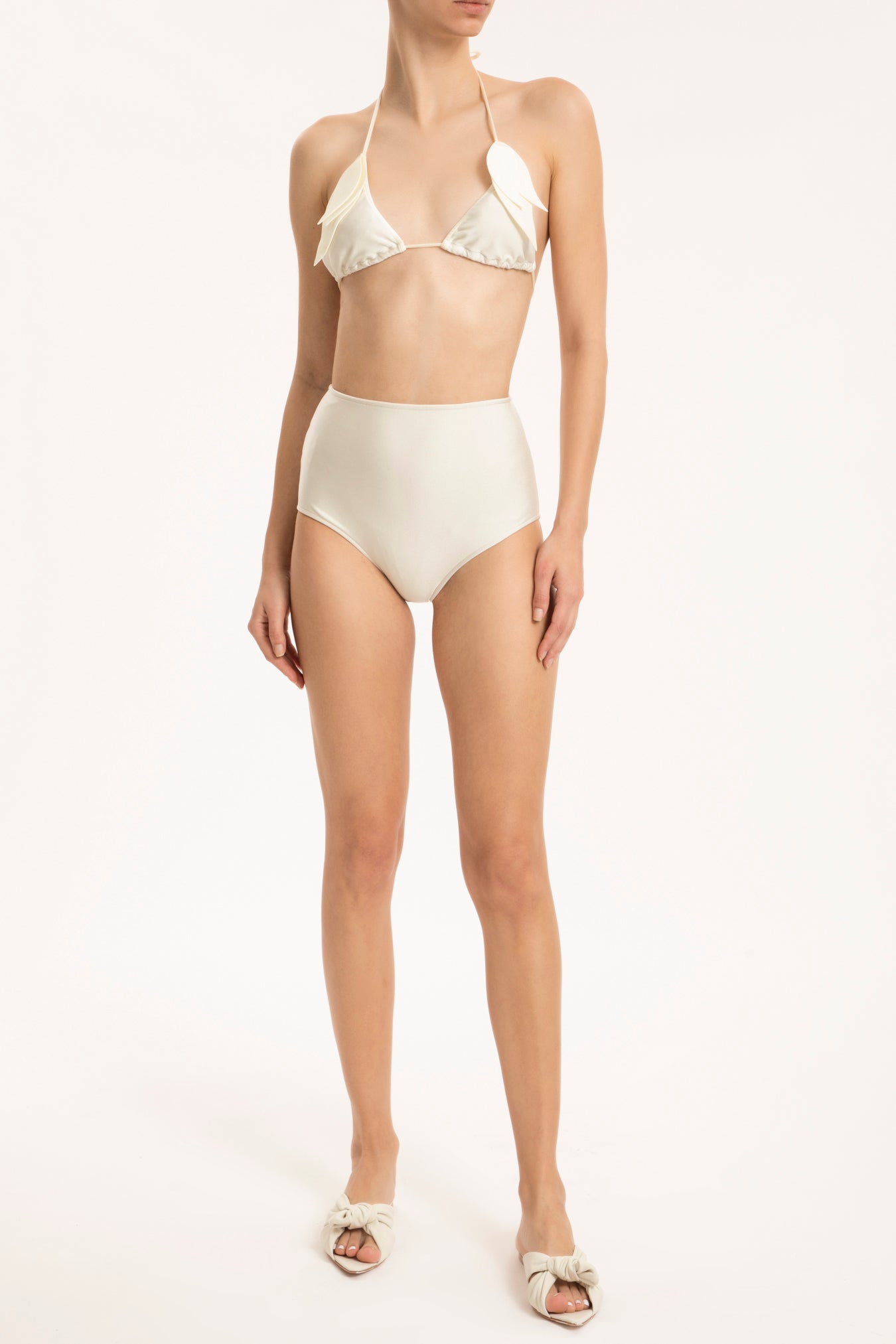 Biquini Hot Pants Ombro Folhas Cherry Bomb