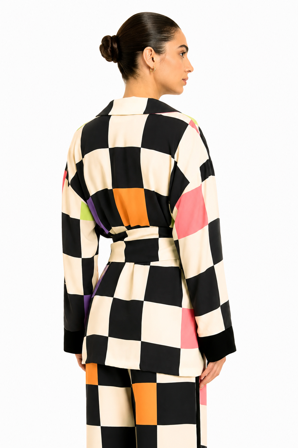 Blazer de Seda com Faixa e Bolsos New Age