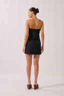 Vestido Curto Tomara que Caia Peplum Liso