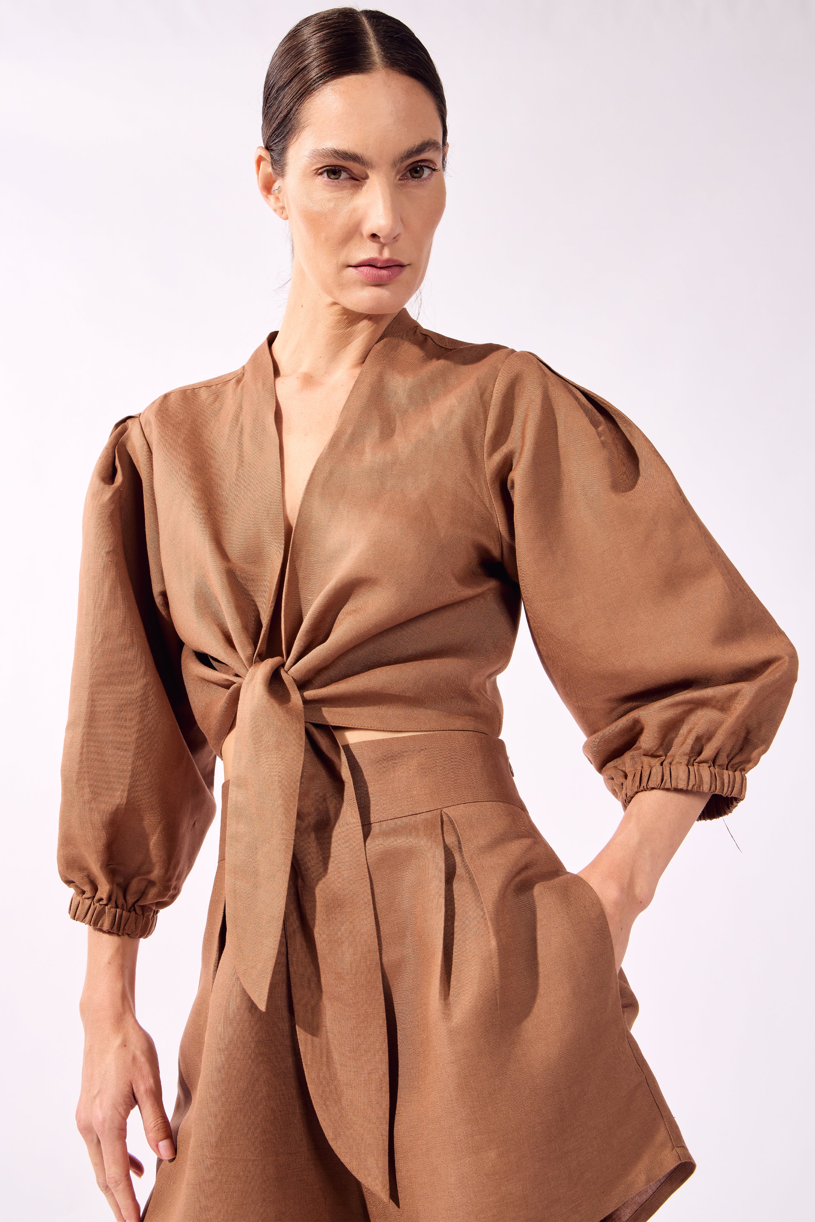 Blusa De Amarrar Bold Floral Liso