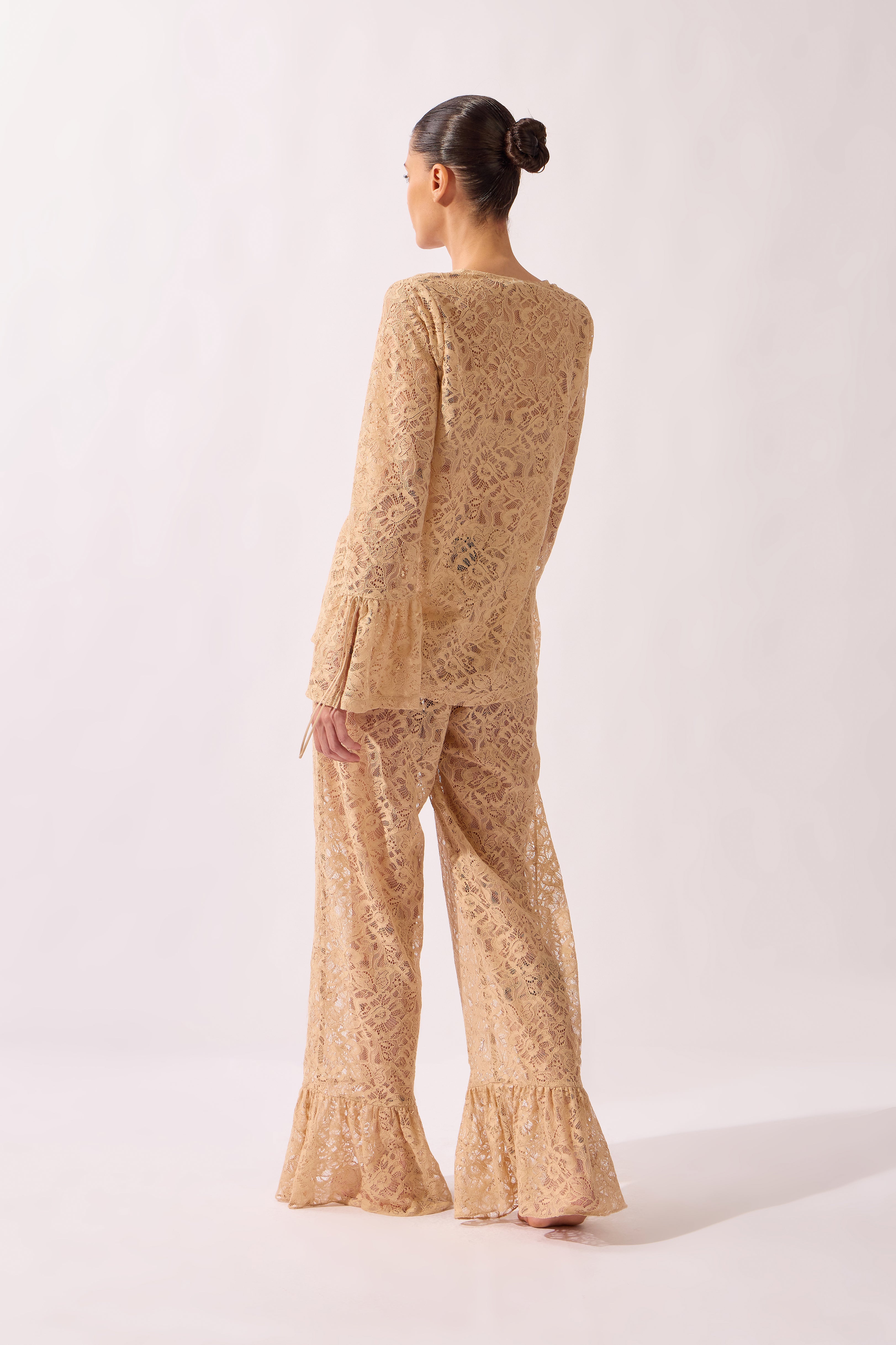 Blusa Renda De Amarrar Pois e Foliage Lisos