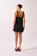 Vestido Curto Decote Lisos