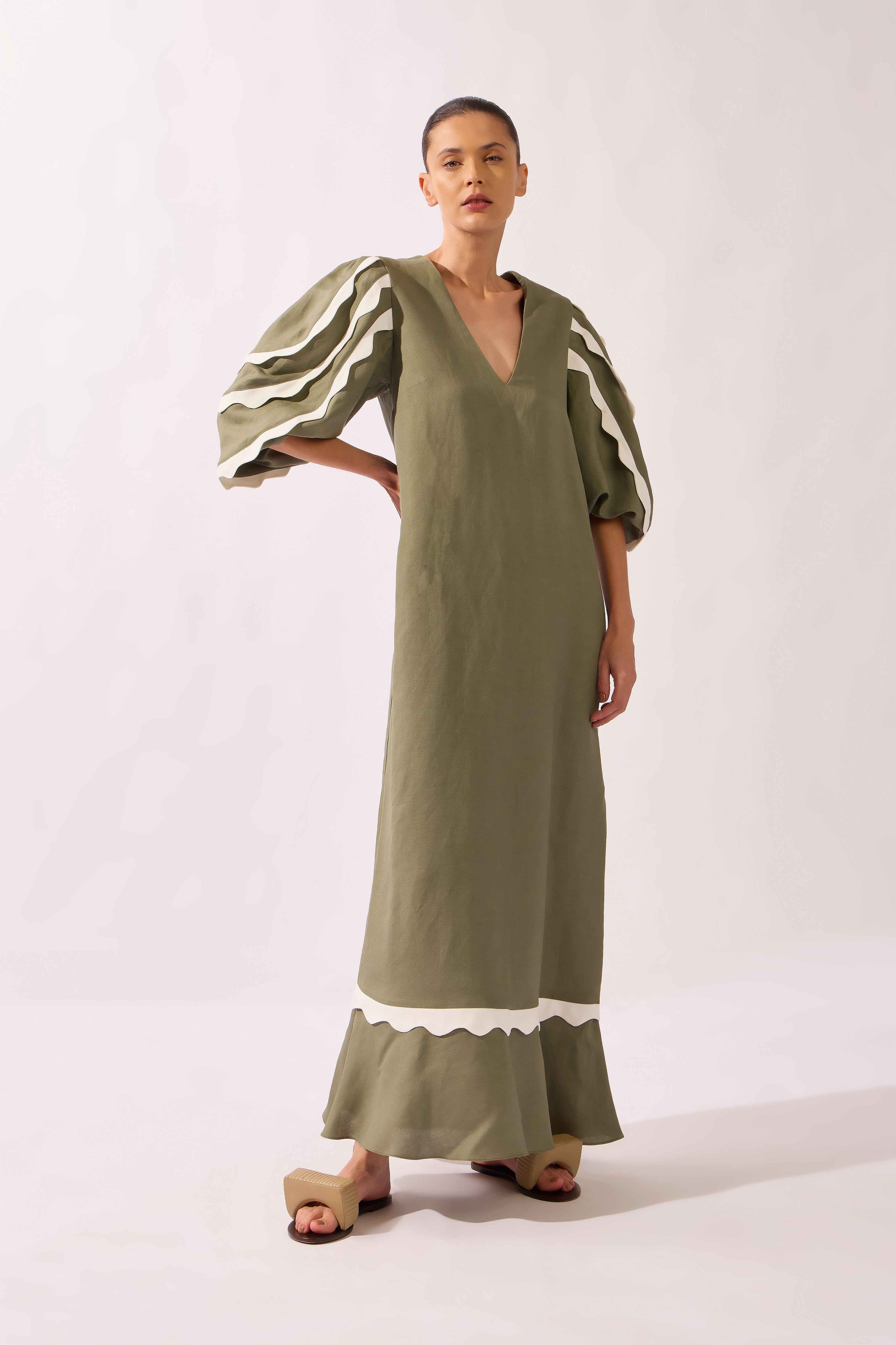 Vestido Longo Decote V Arabesque Lisos