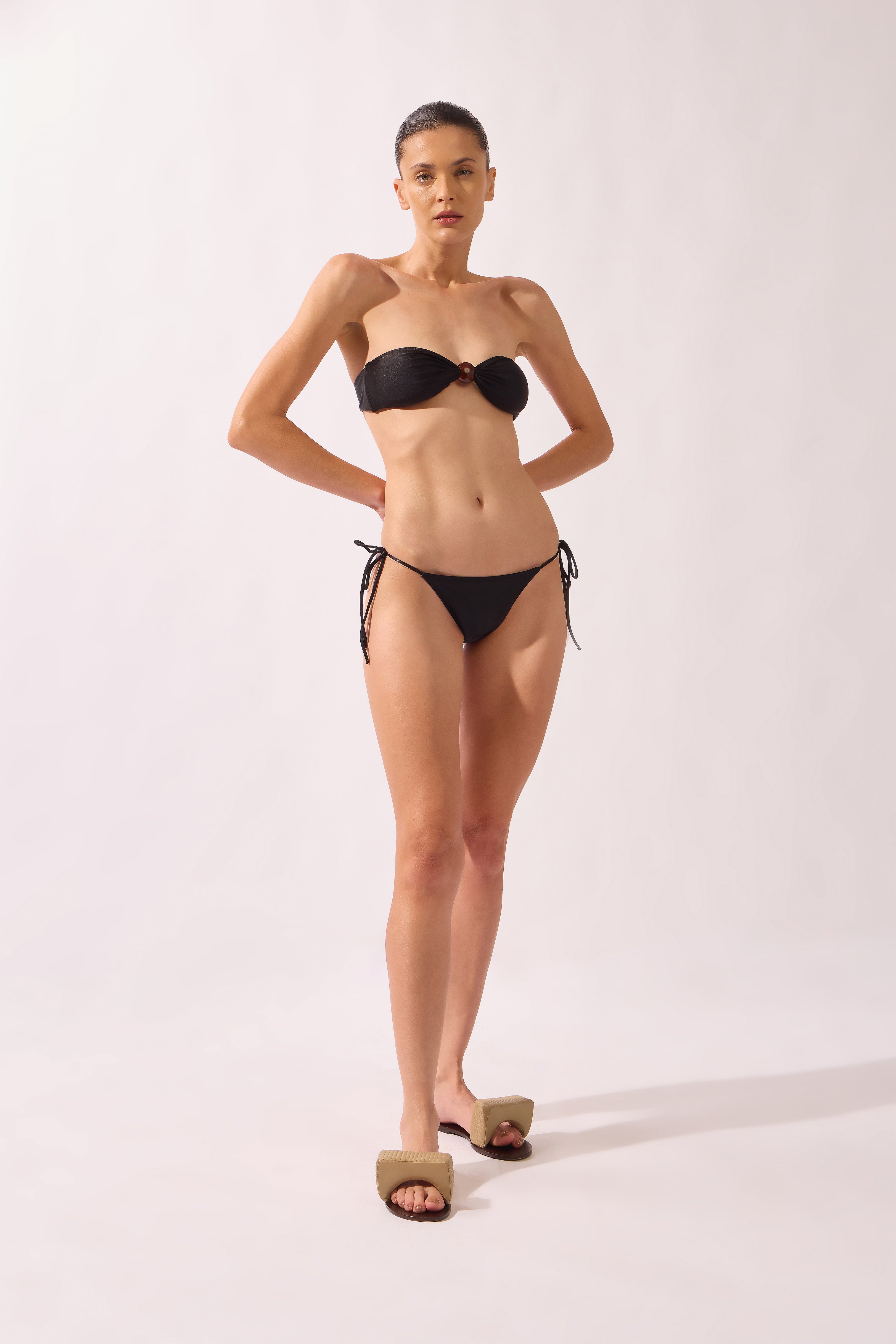 Biquini Detalhe Bola Pois e Foliage Lisos