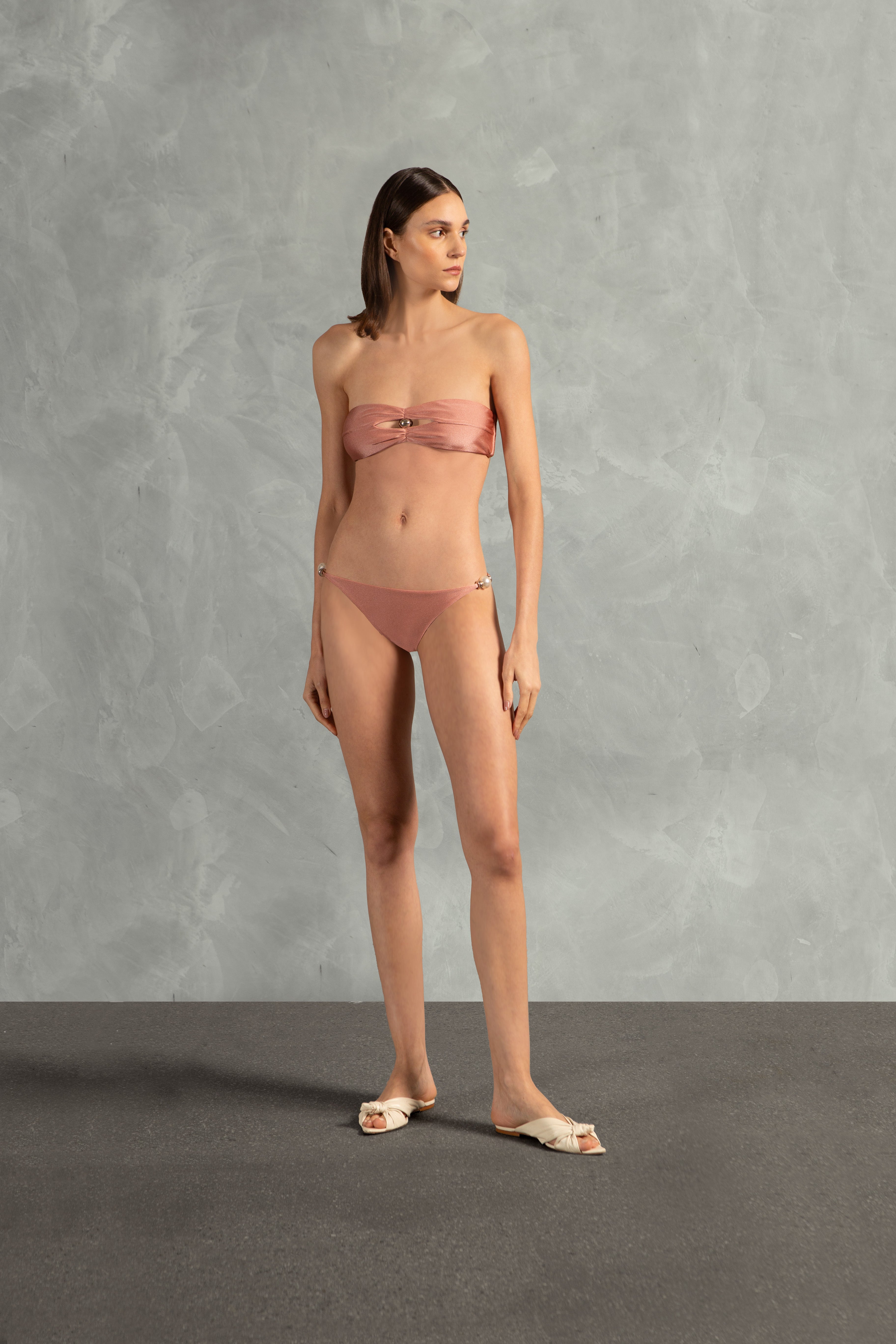 Biquini Tomara que Caia Detalhe Pérola Ostras