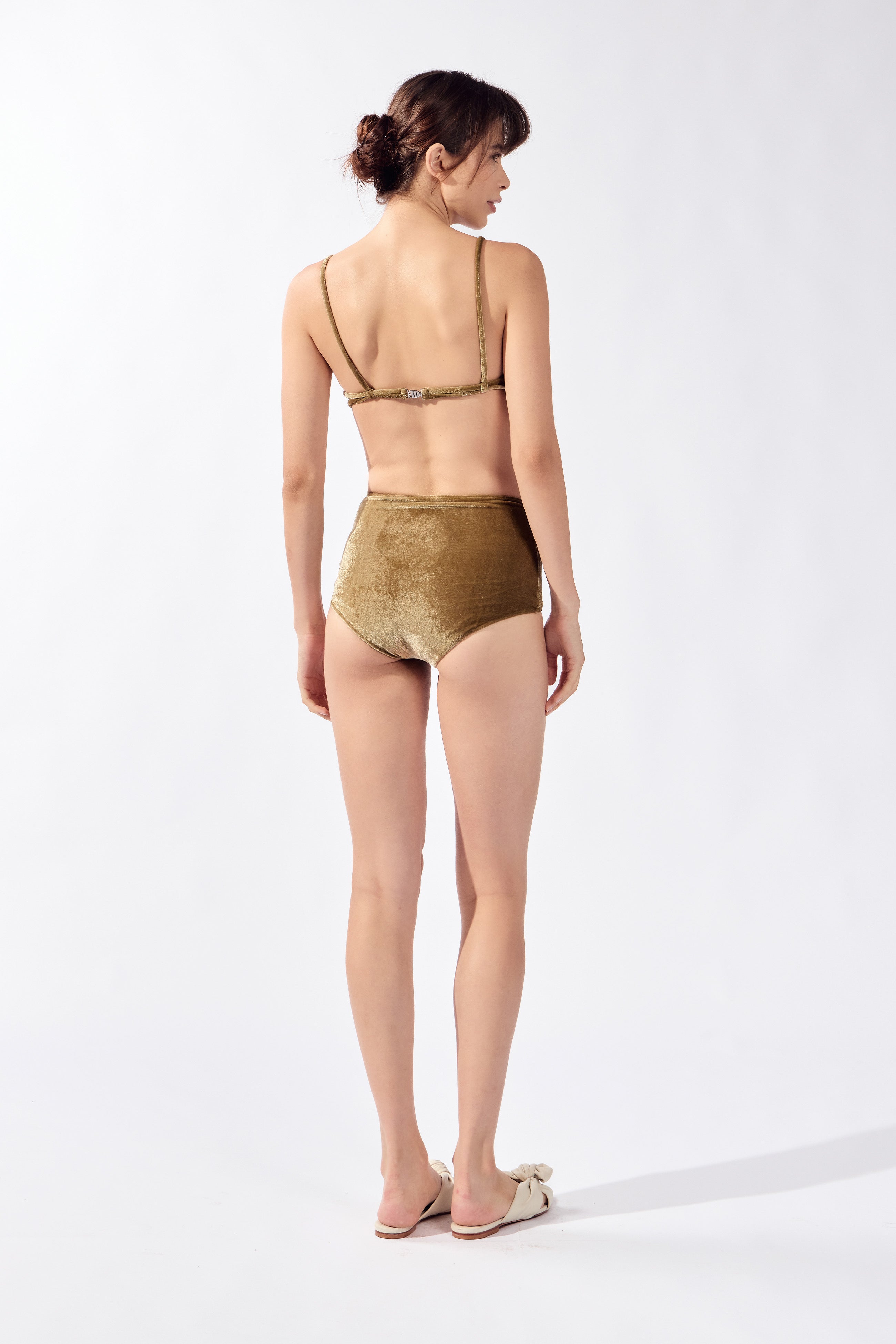 Biquini Hot Pants Busto Conchas Velvet
