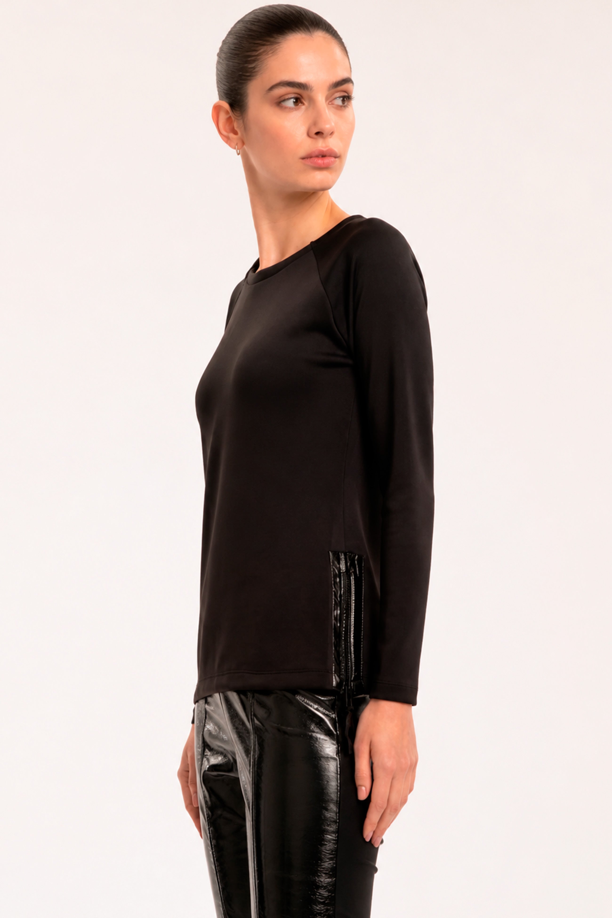 Blusa Manga Longa Neoprene Detalhe Zíper