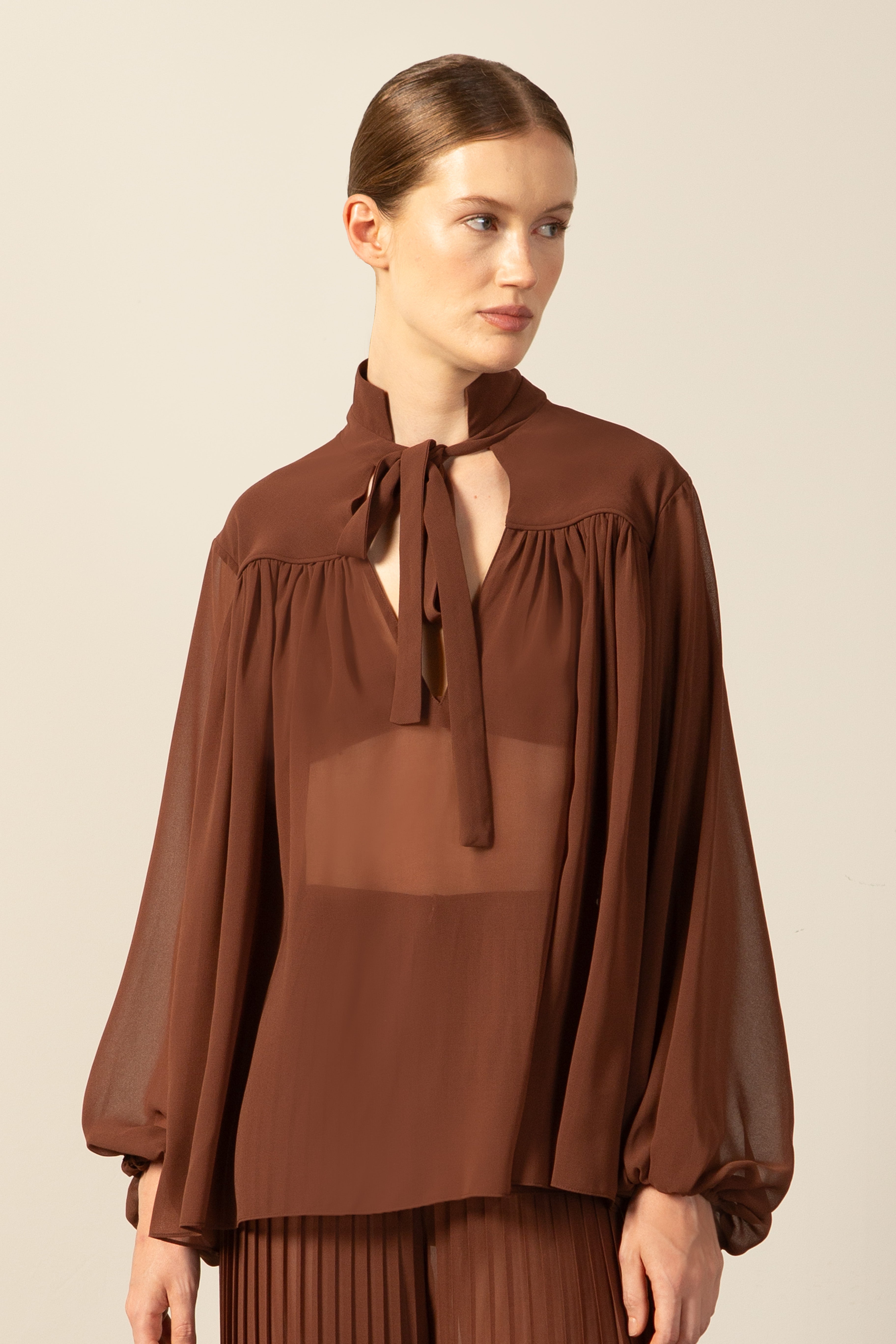 Blusa Manga Longa Com Gola Alta Noblesse