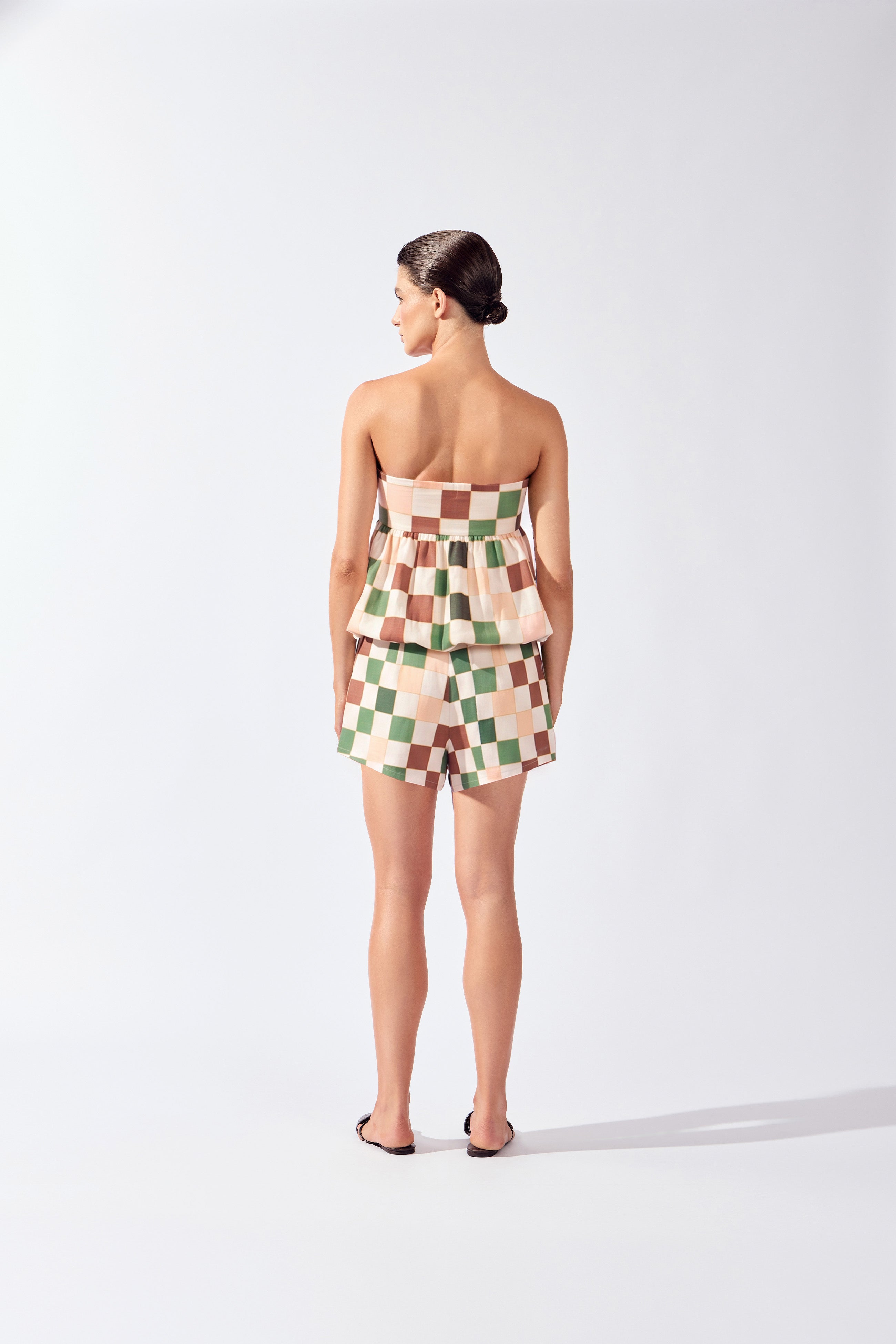 Blusa TQC e Shorts Pregas Mosaic
