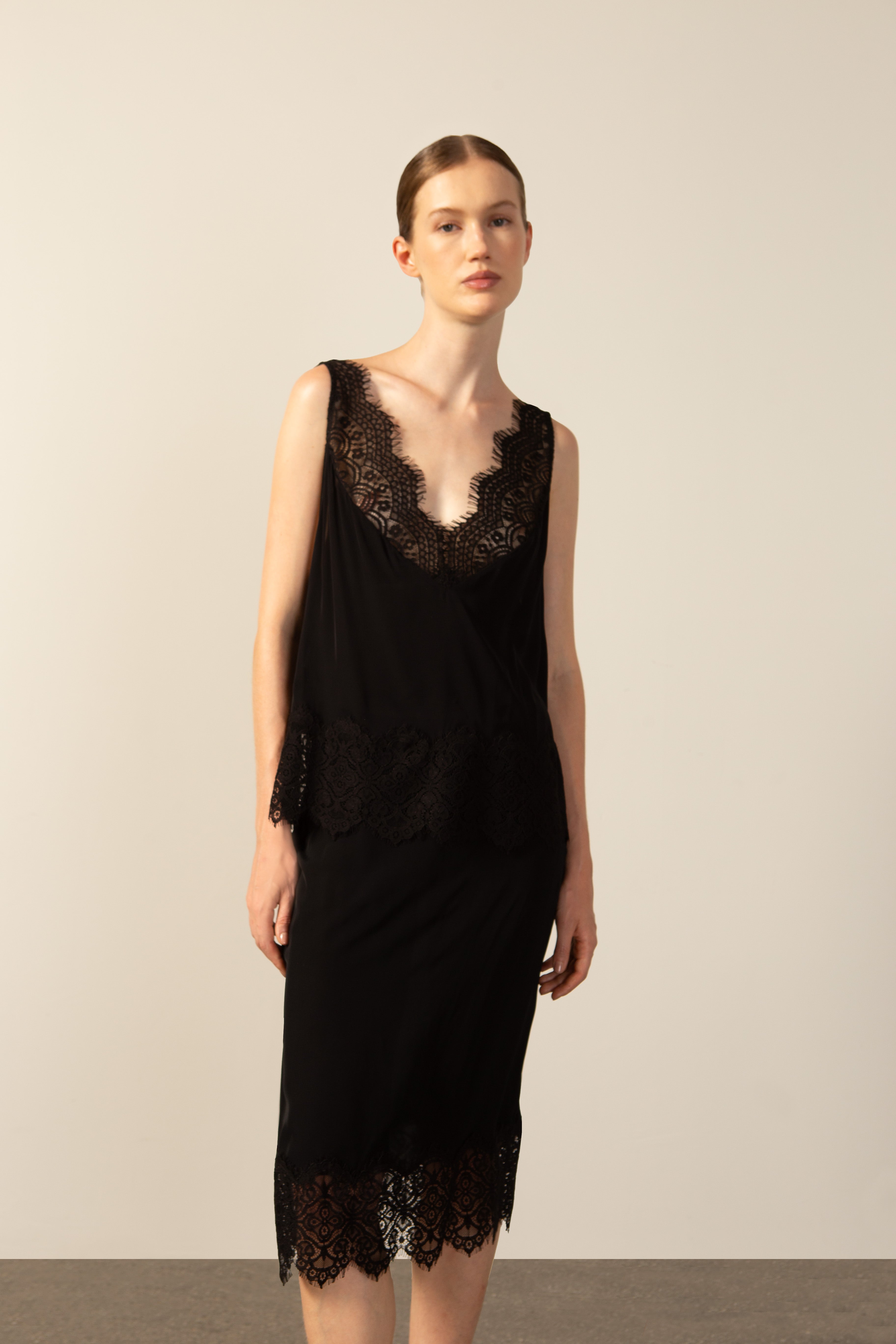 Regata Decote Detalhe Renda