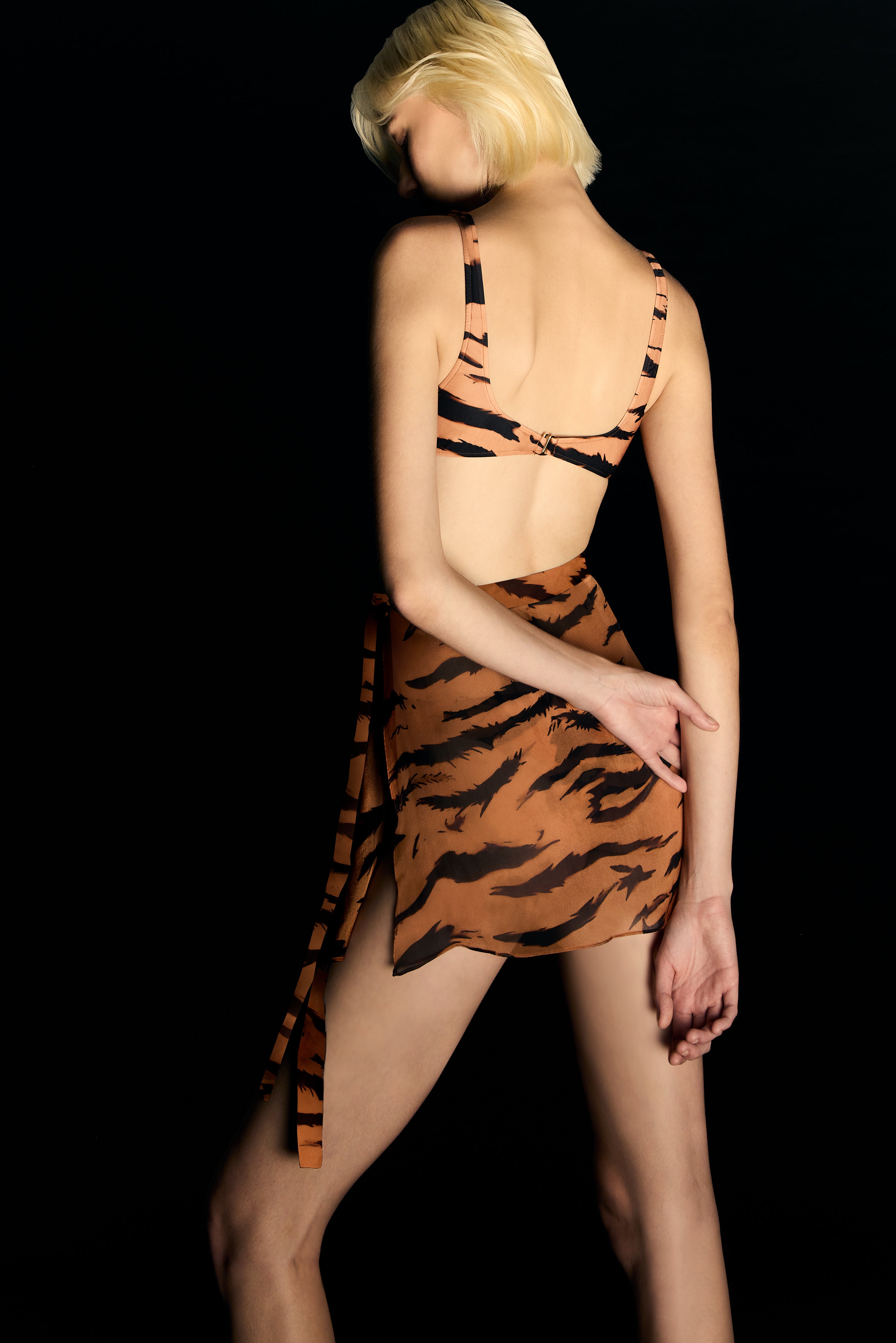 Mini Saia Detalhe Lateral Sabine Getty