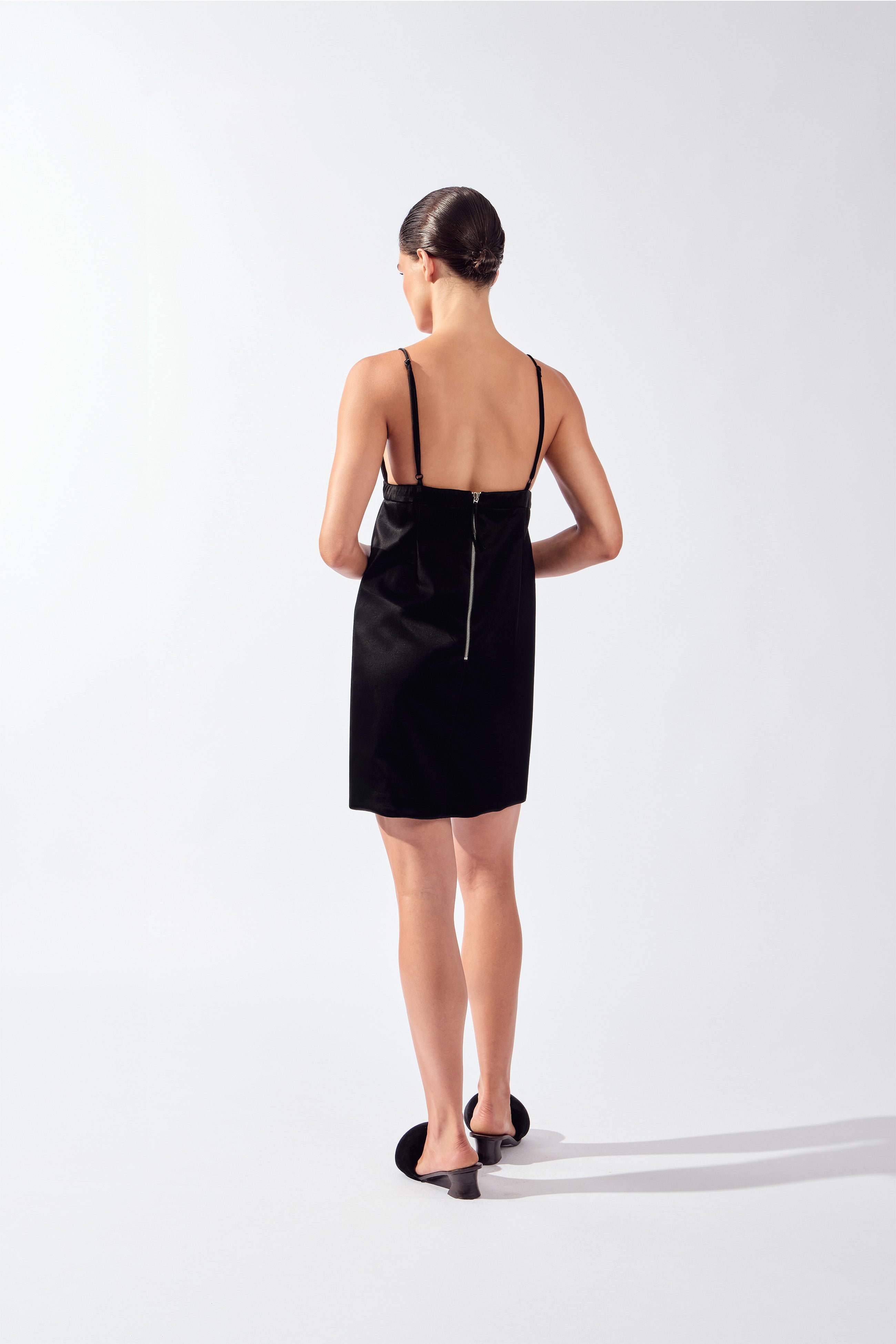 Vestido Curto Alças Flora Lisos