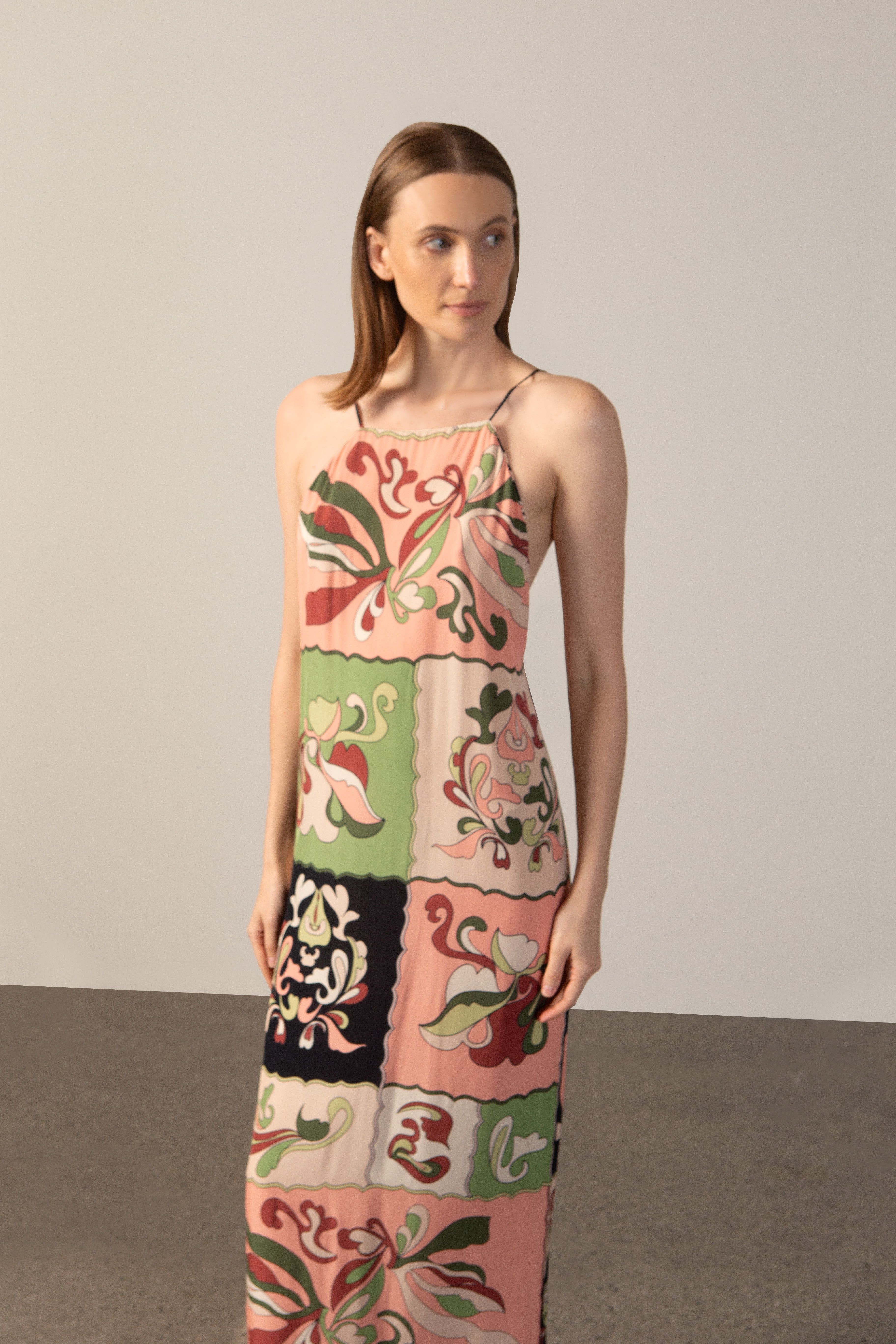 Vestido Frente Única Detalhe Costas Inamorata